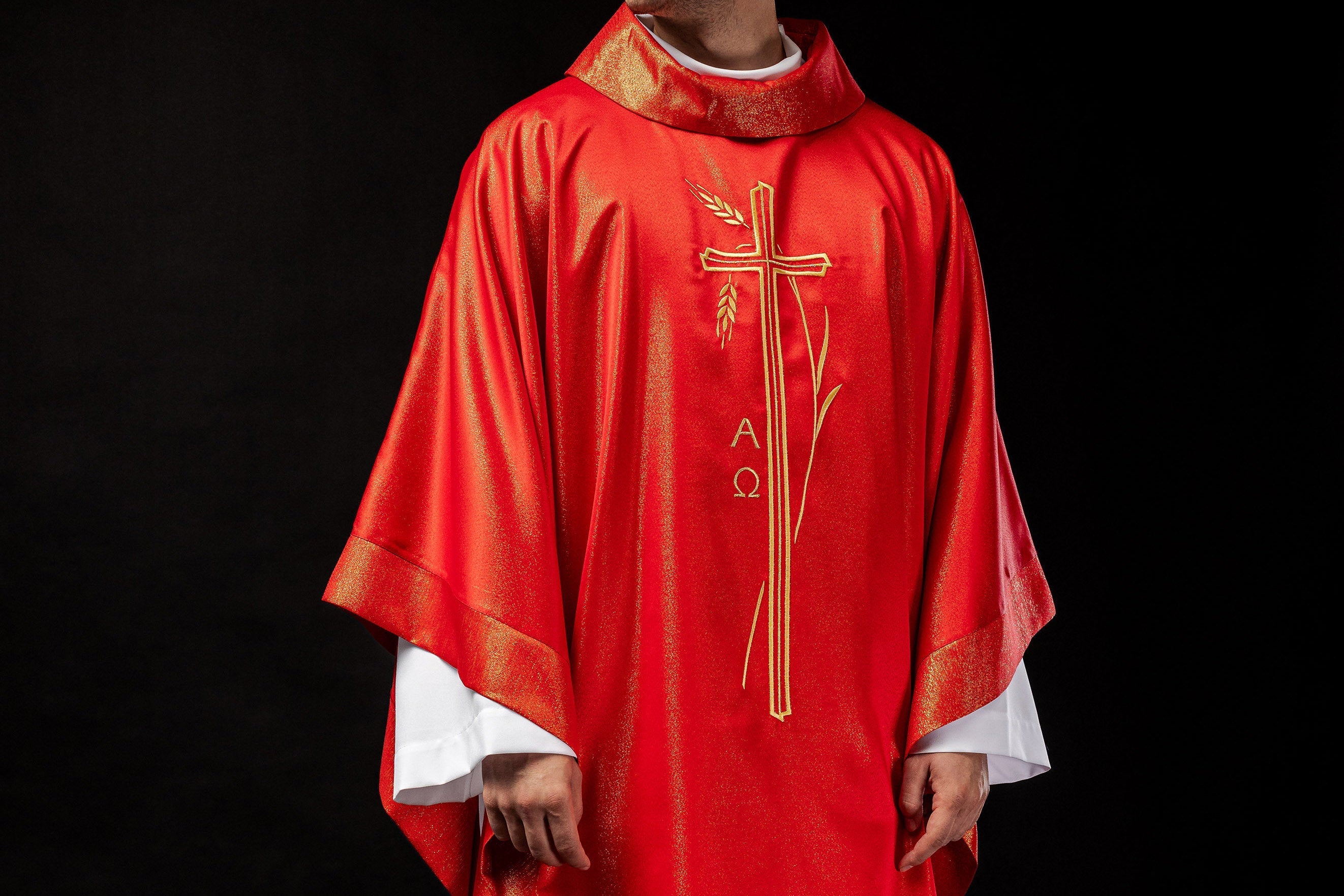 Come prendersi cura dei paramenti liturgici? Conservazione e lavaggio - PERILPRETE.IT