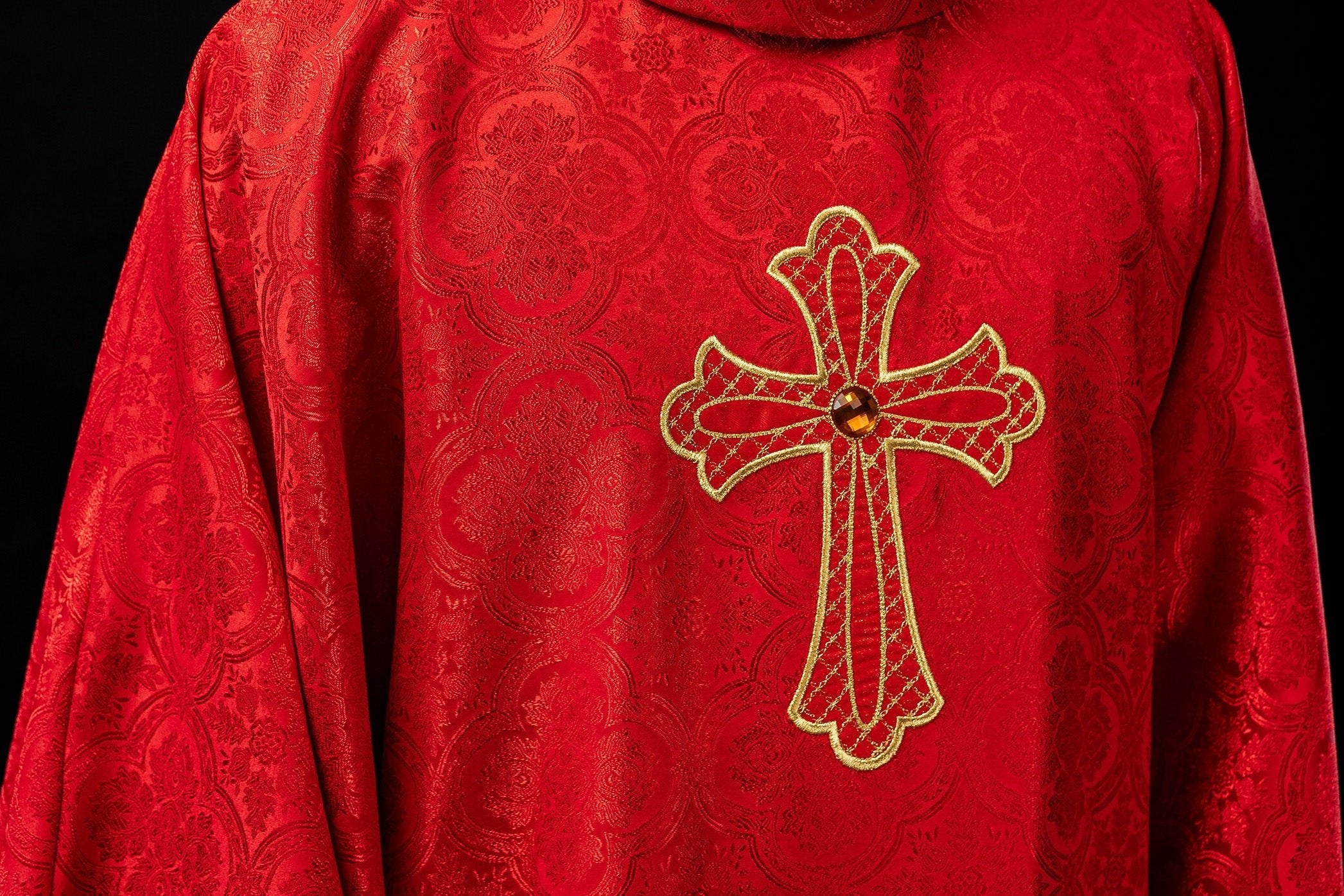 Messa per la Patria: come prepararsi e quali paramenti liturgici scegliere? - PERILPRETE.IT