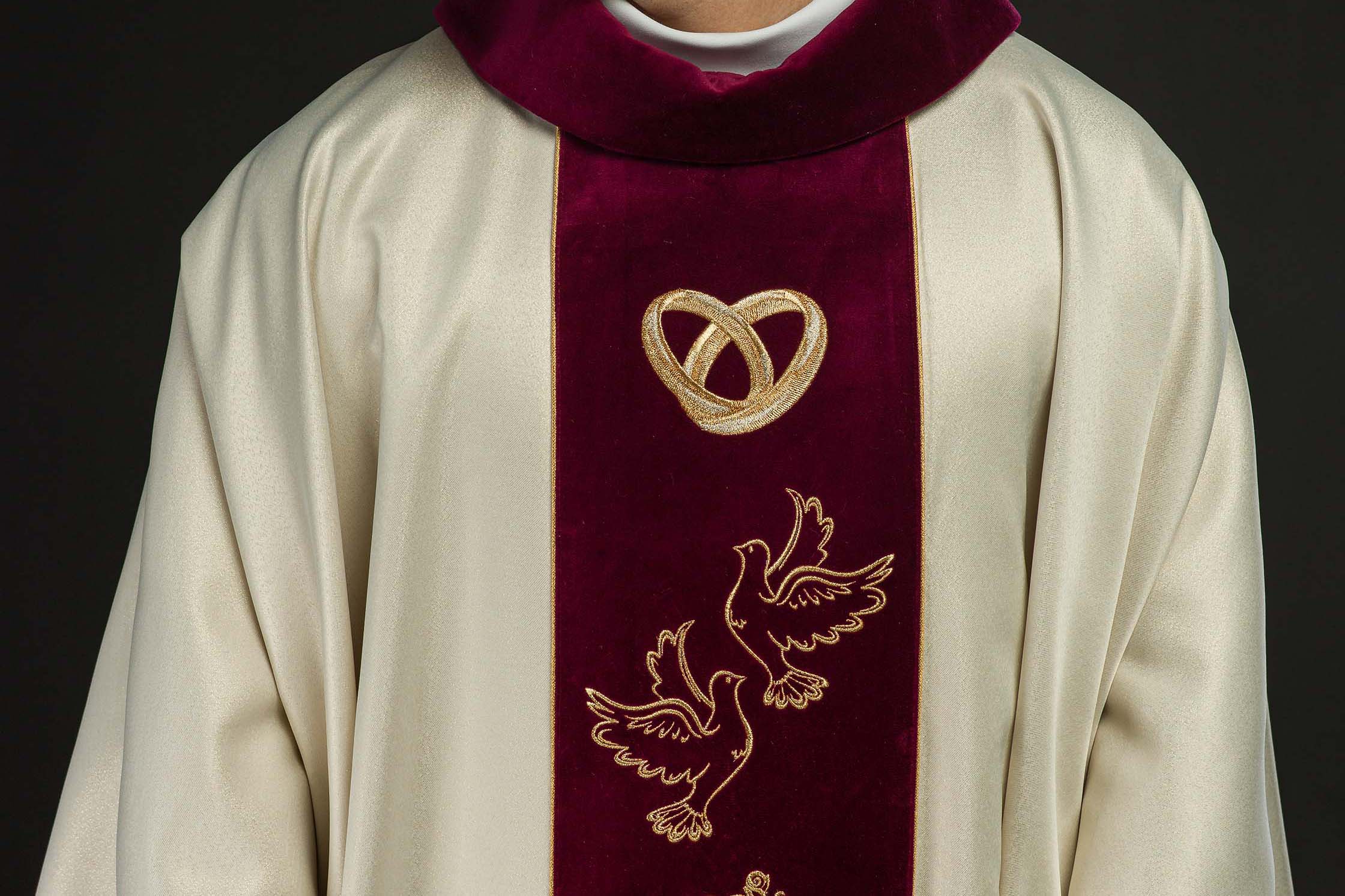 Omelie per il matrimonio: come parlare di amore e sacramento - PERILPRETE.IT