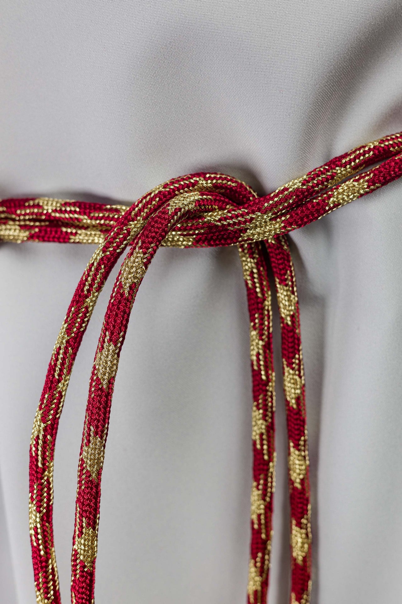 Cingolo liturgico rosso e oro