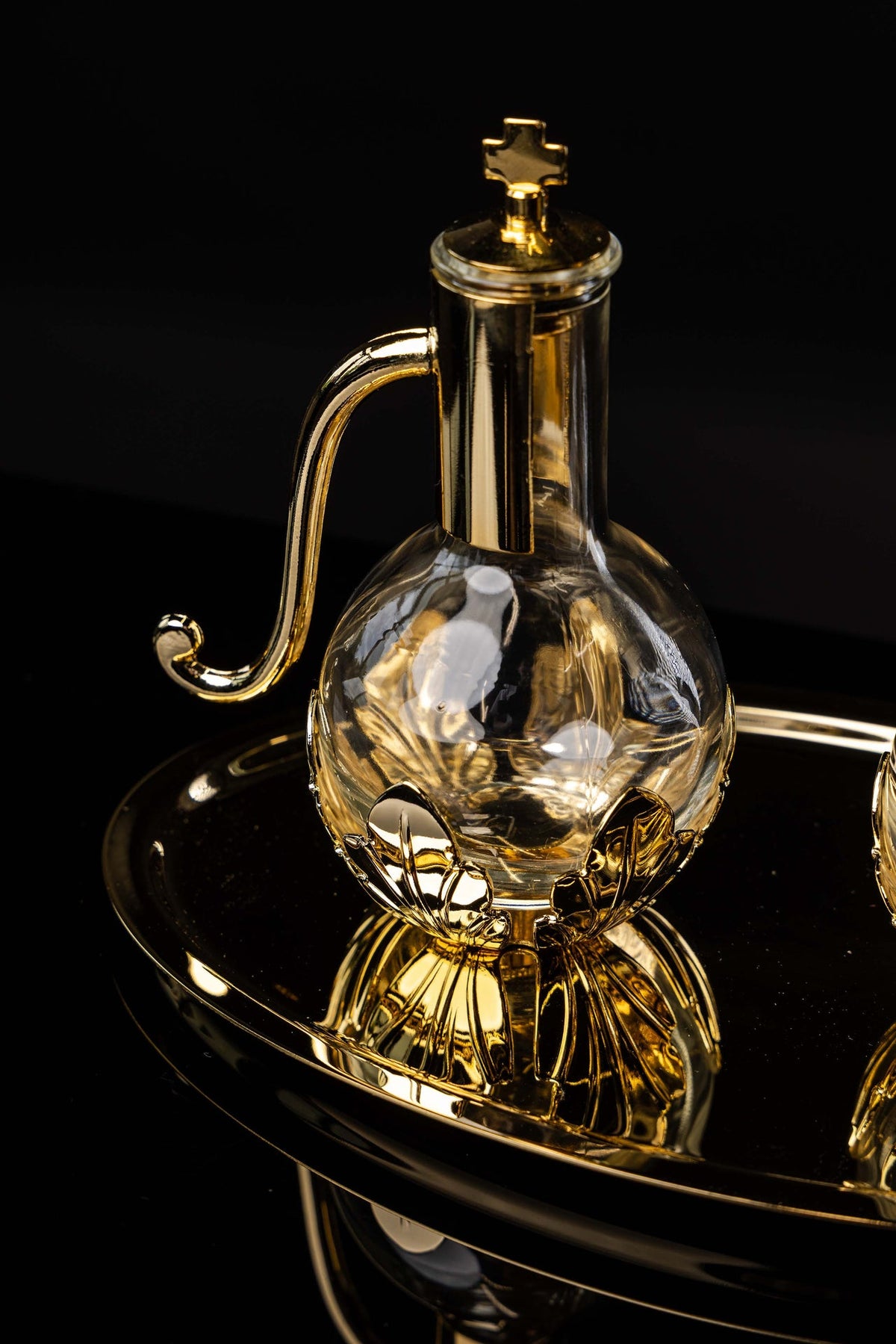 Ampolline liturgiche con vassoio in ottone placcato oro