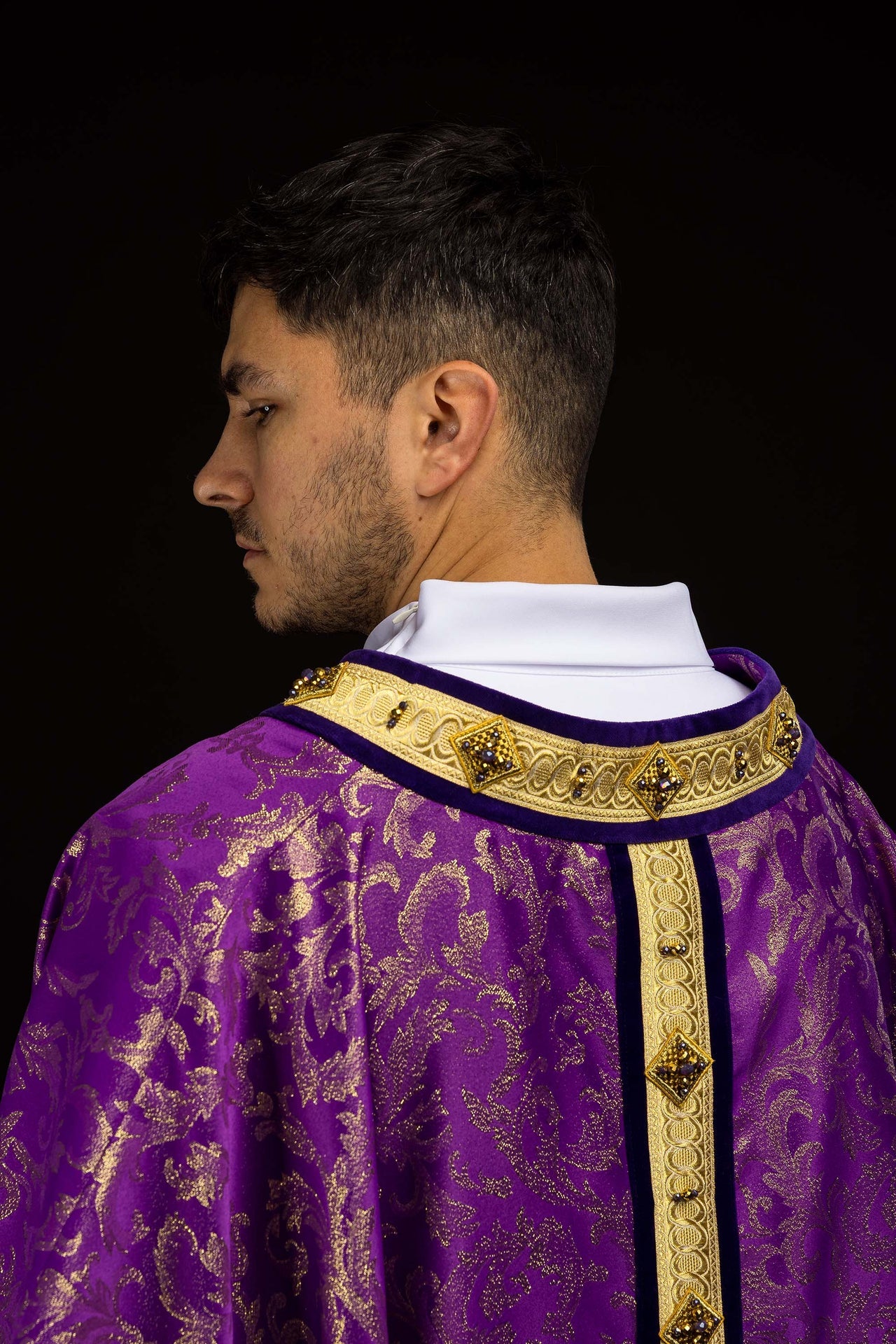 Casula realizzata a mano con pietre naturali Collezione Handmade 7003