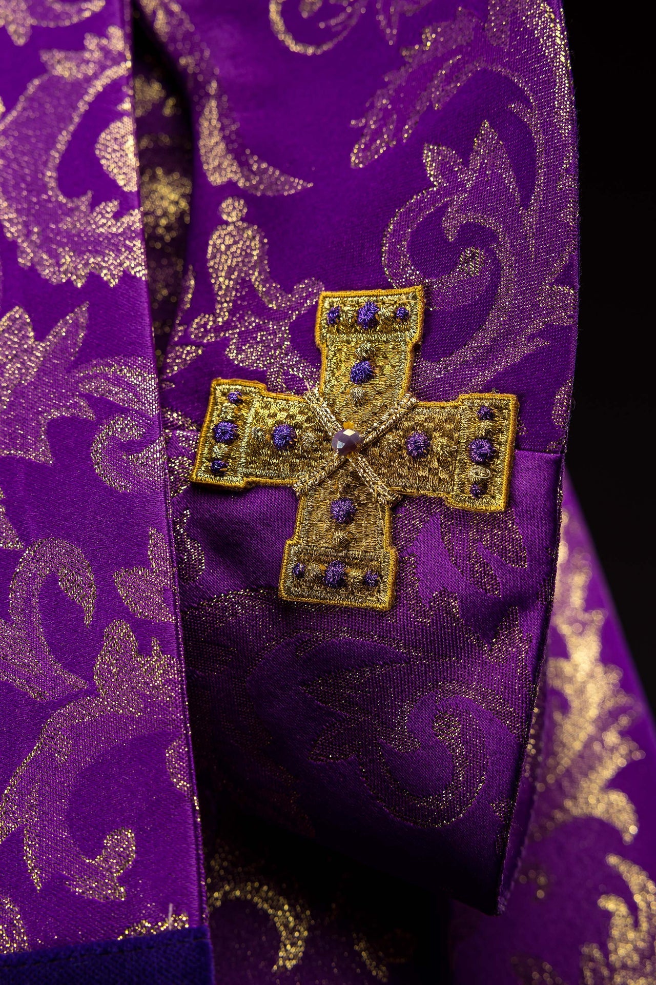 Casula realizzata a mano con pietre naturali Collezione Handmade 7003