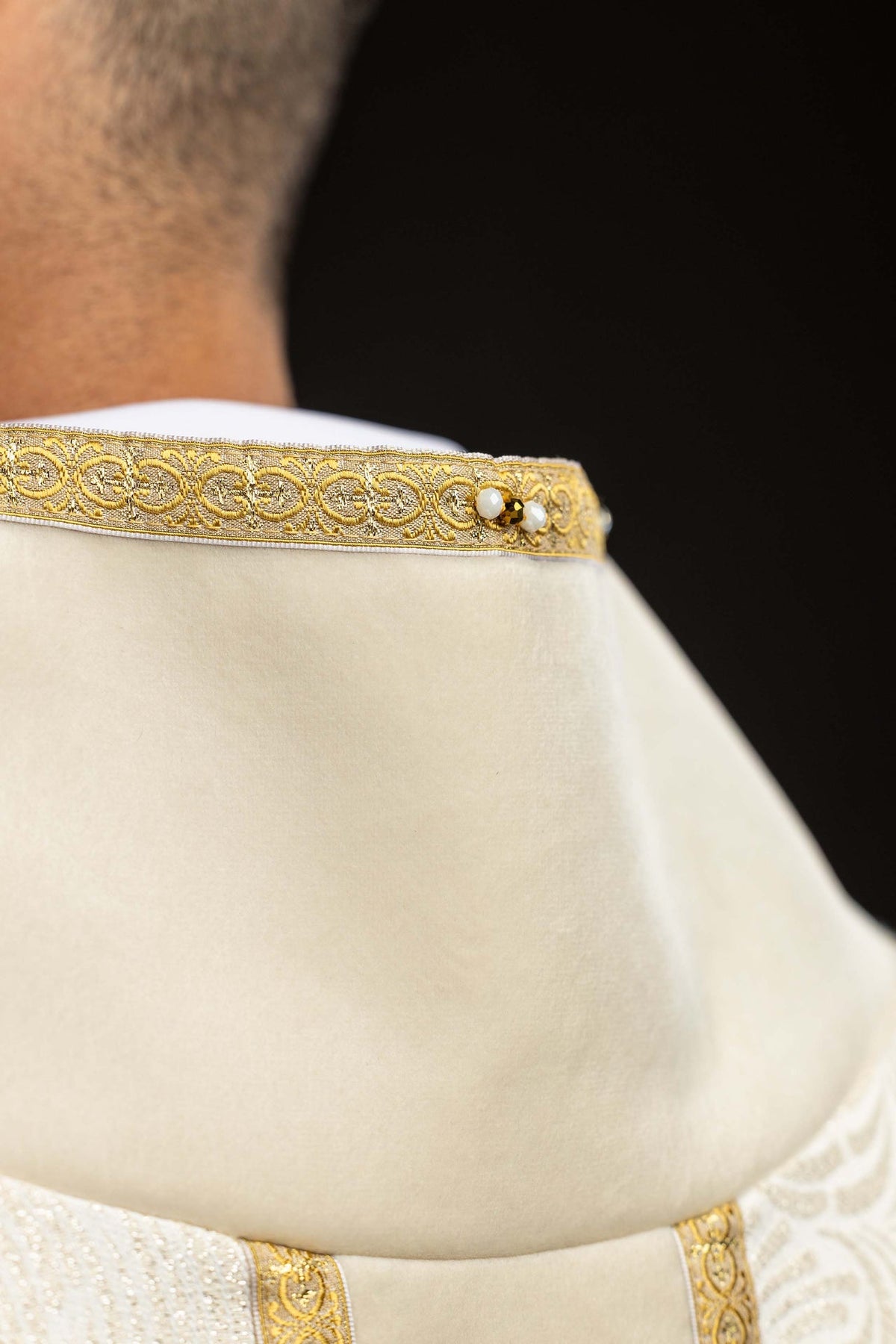 Casula con croce ricamata e pietre naturali, Handmade 7012