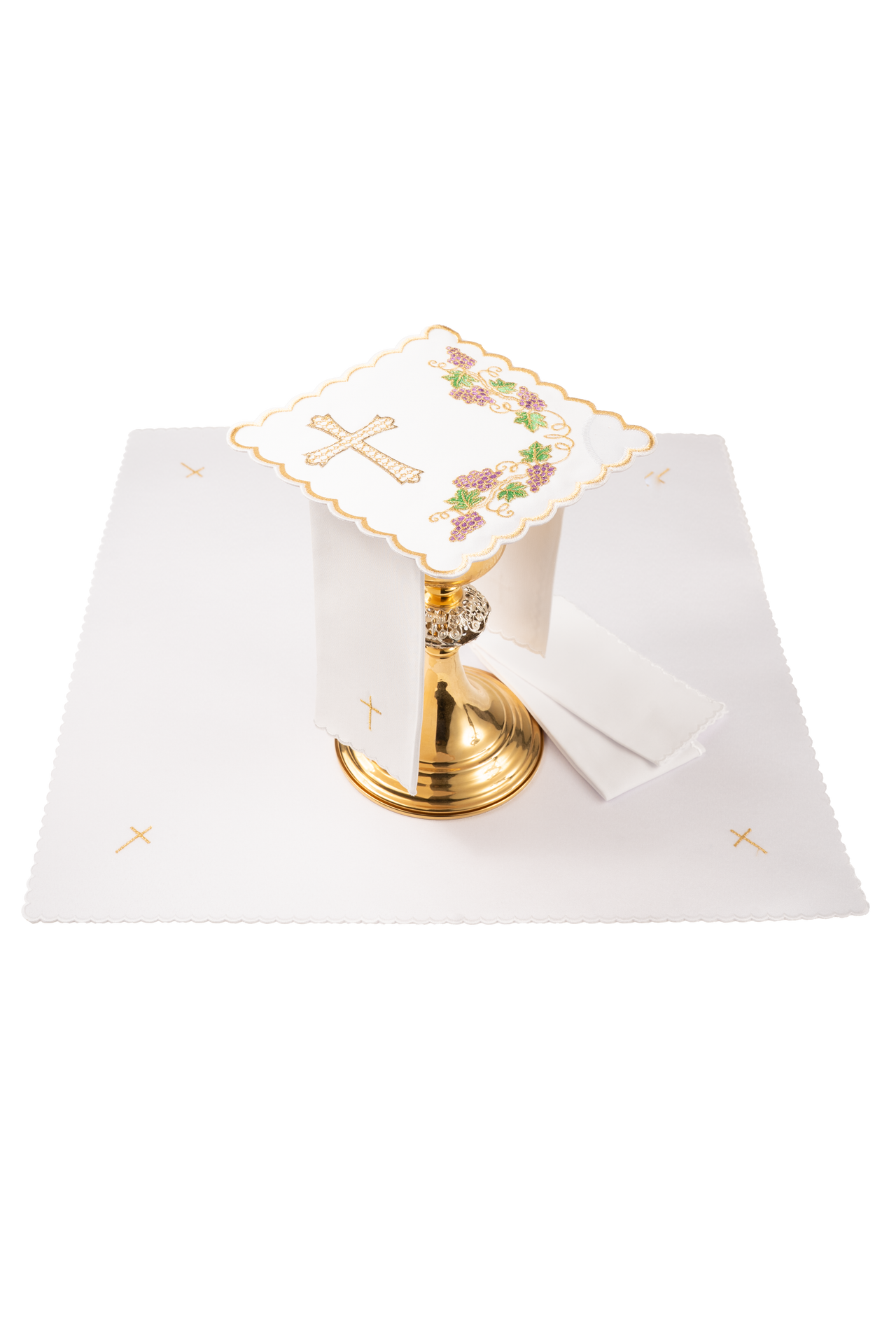 Servizio da messa con motivo di tralci d’uva e croce