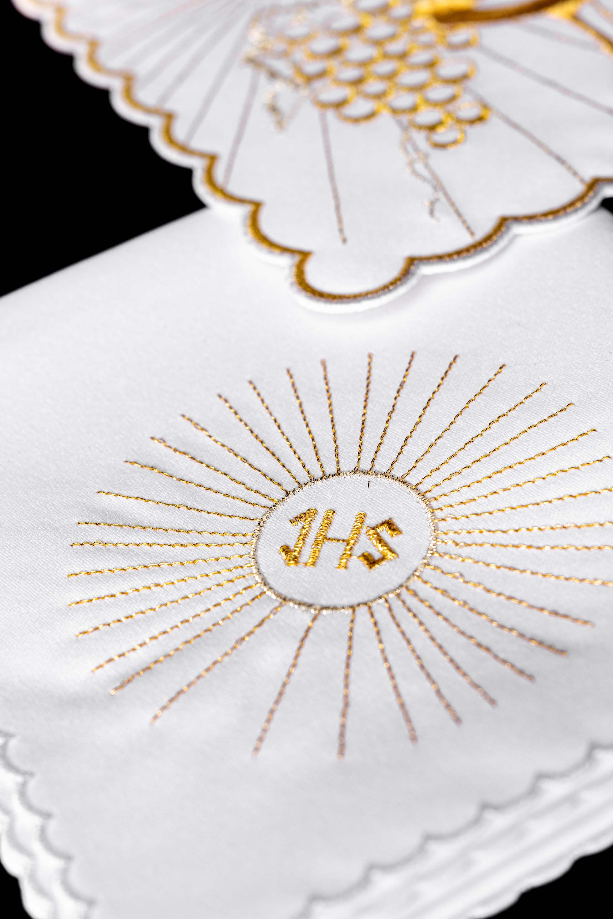 Servizio Messa con ricamo d'oro Calice e Croce