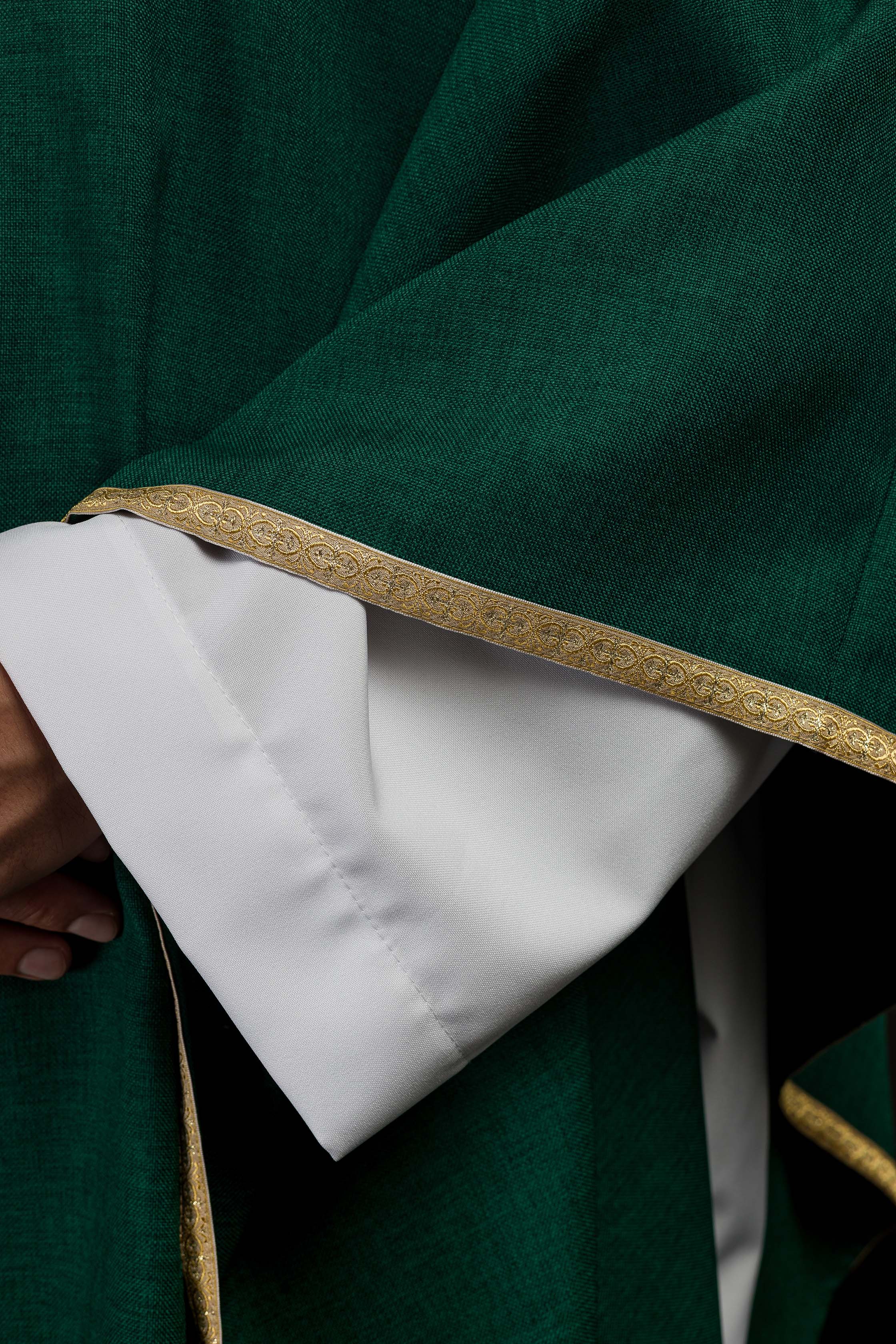 Casula liturgica verde con ricamo dorato IHS
