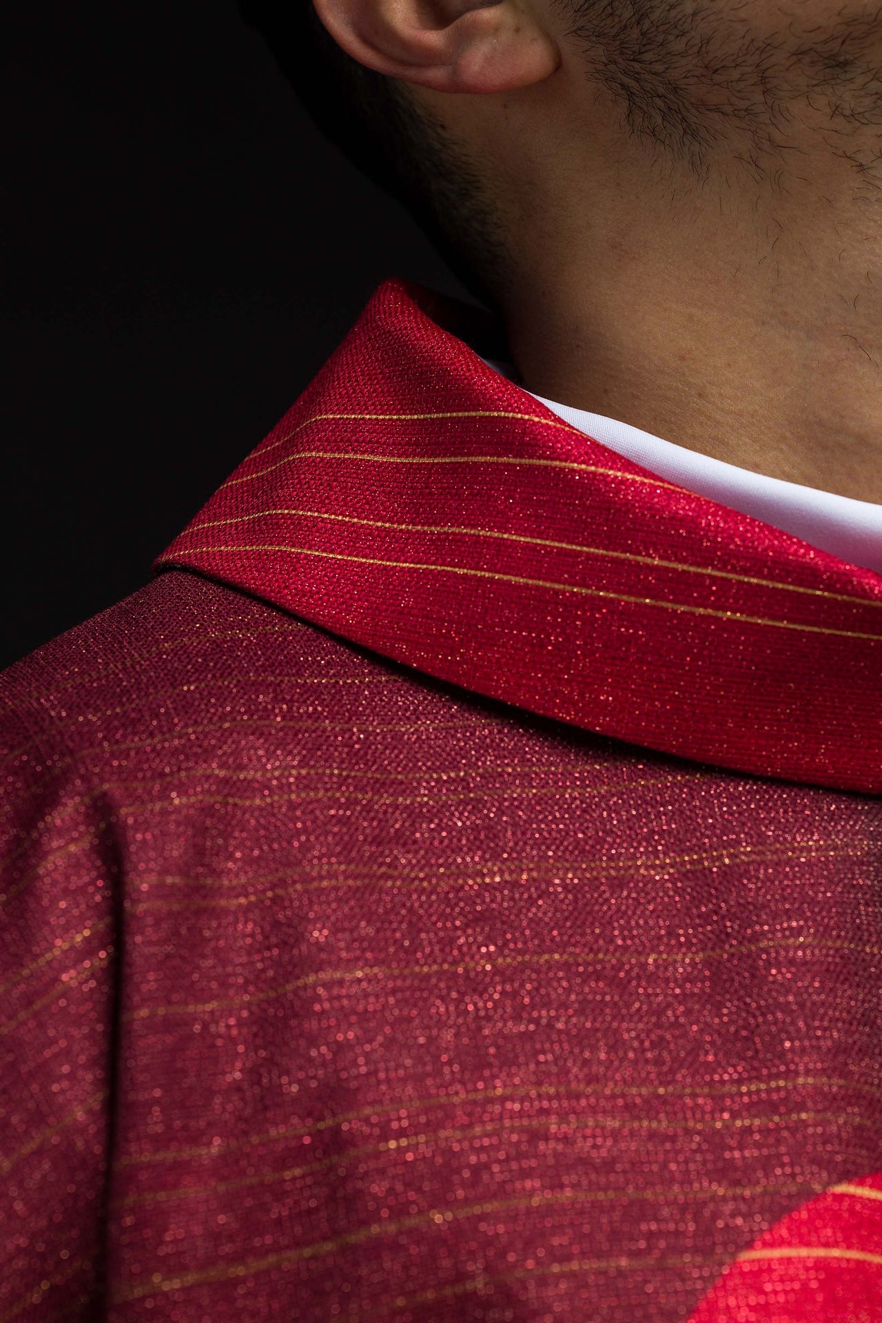 Casula stampata rossa con motivo della croce