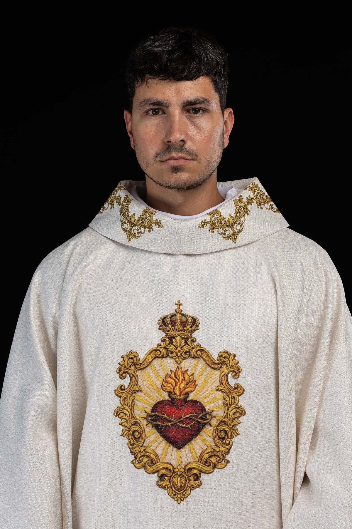 Casula stampata color avorio con motivo del Sacro Cuore di Gesù