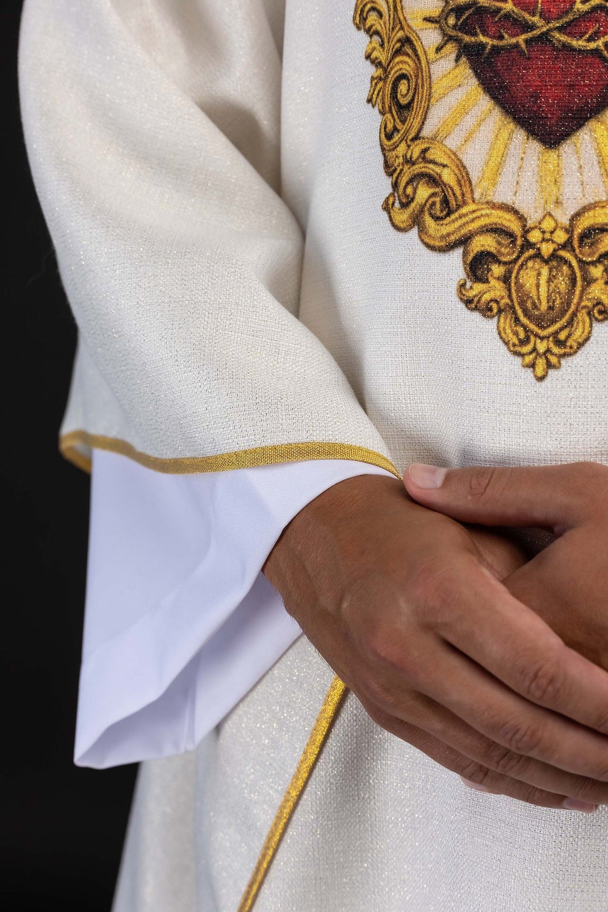 Casula stampata color avorio con motivo del Sacro Cuore di Gesù