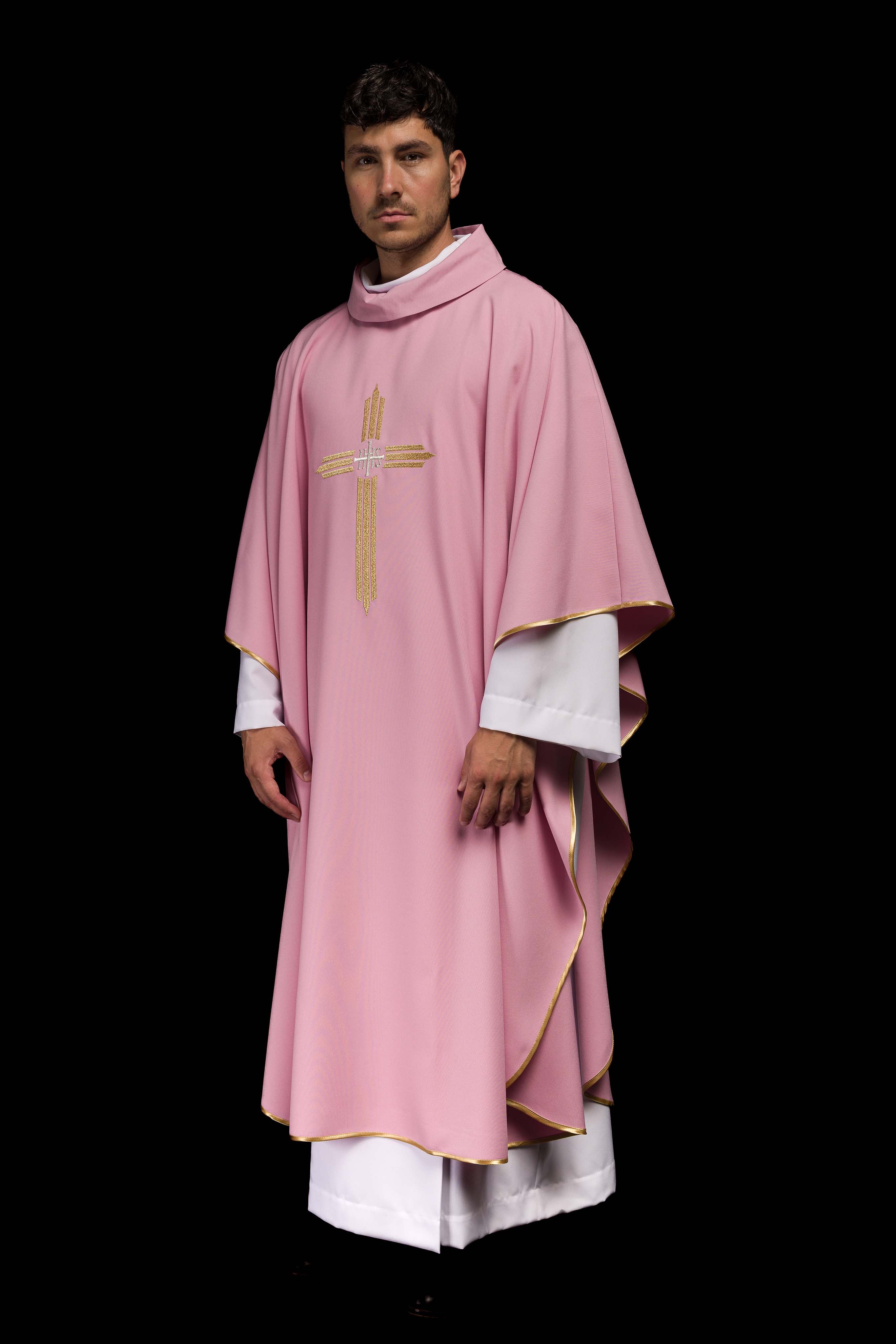 Casula Rosa con ricamo dorato IHS