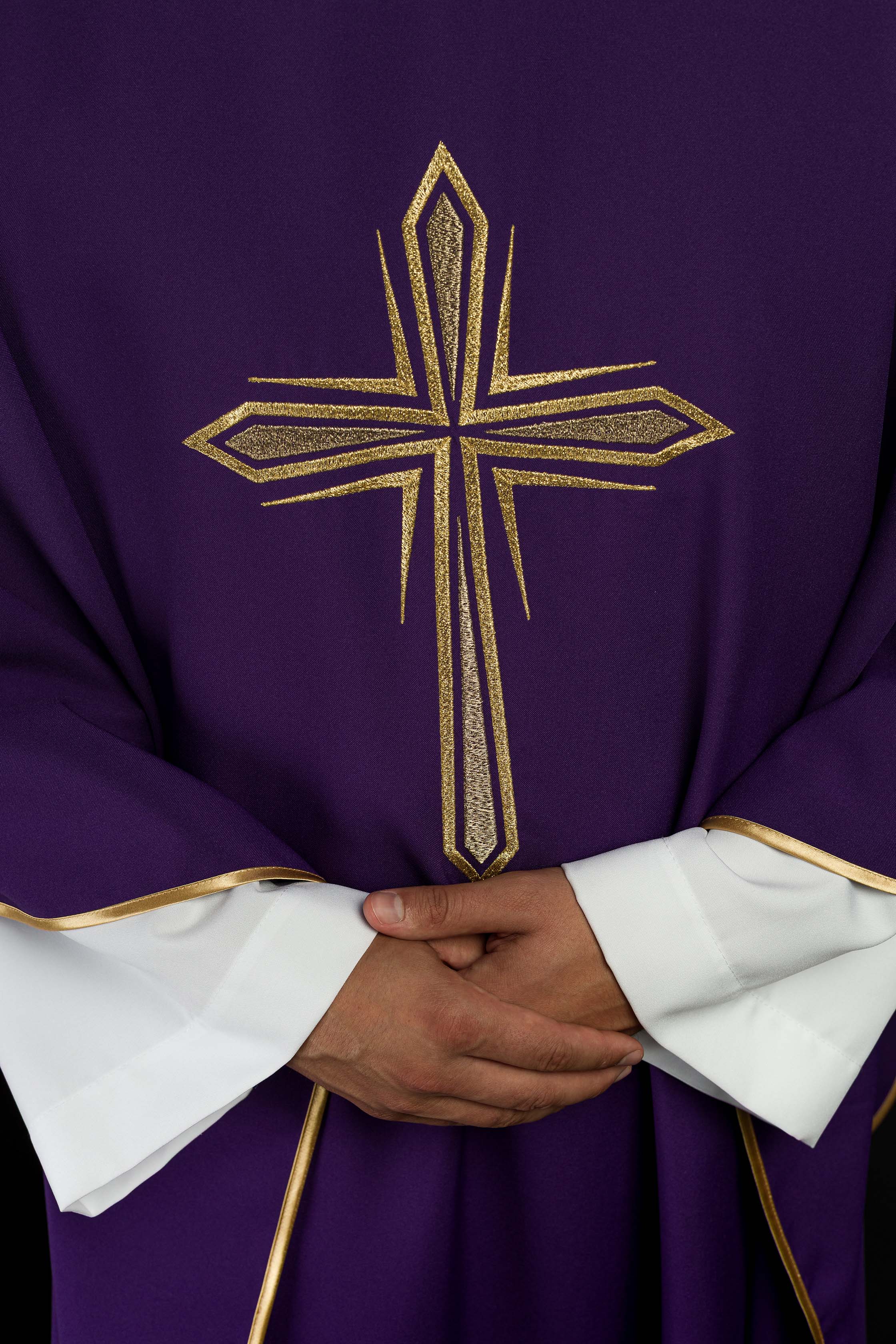 Casula Viola con ricamo della Croce