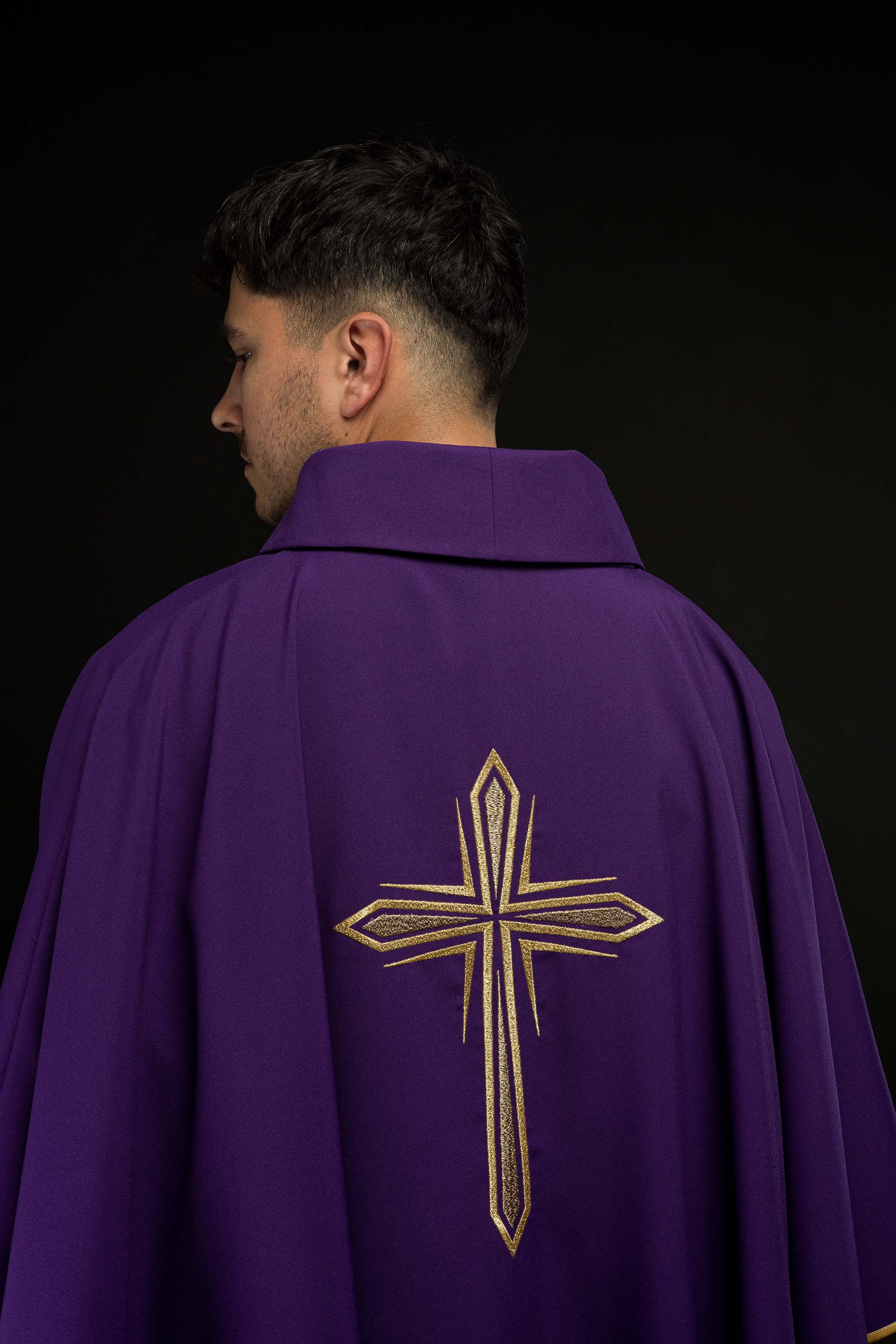 Casula Viola con ricamo della Croce