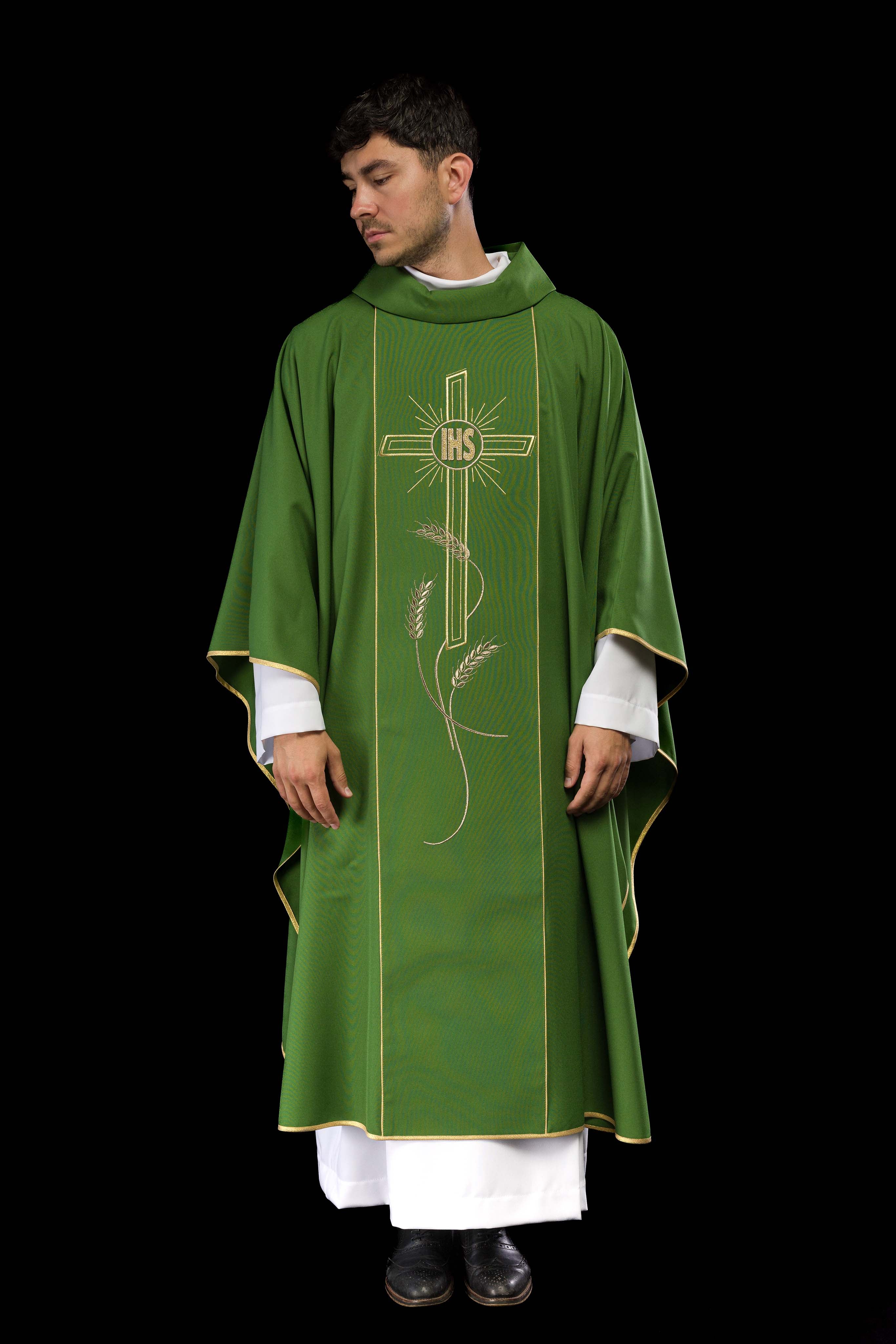 Casula Verde con ricamo dorato Croce e IHS