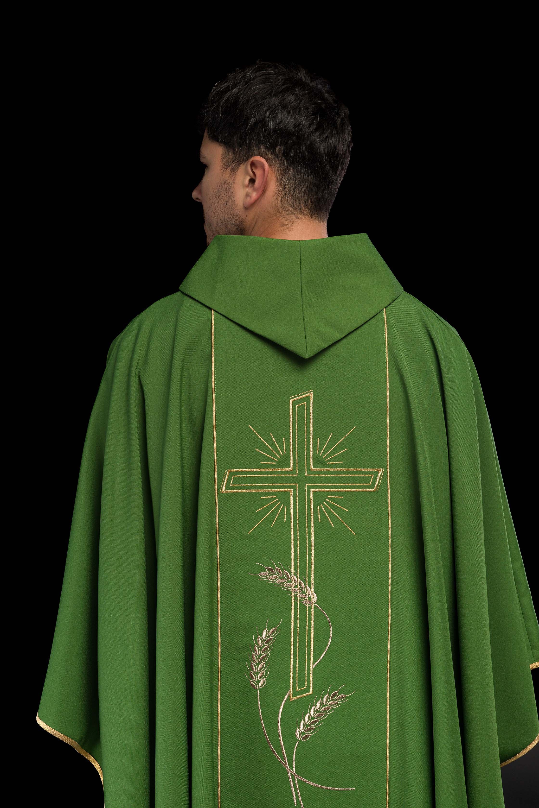 Casula Verde con ricamo dorato Croce e IHS