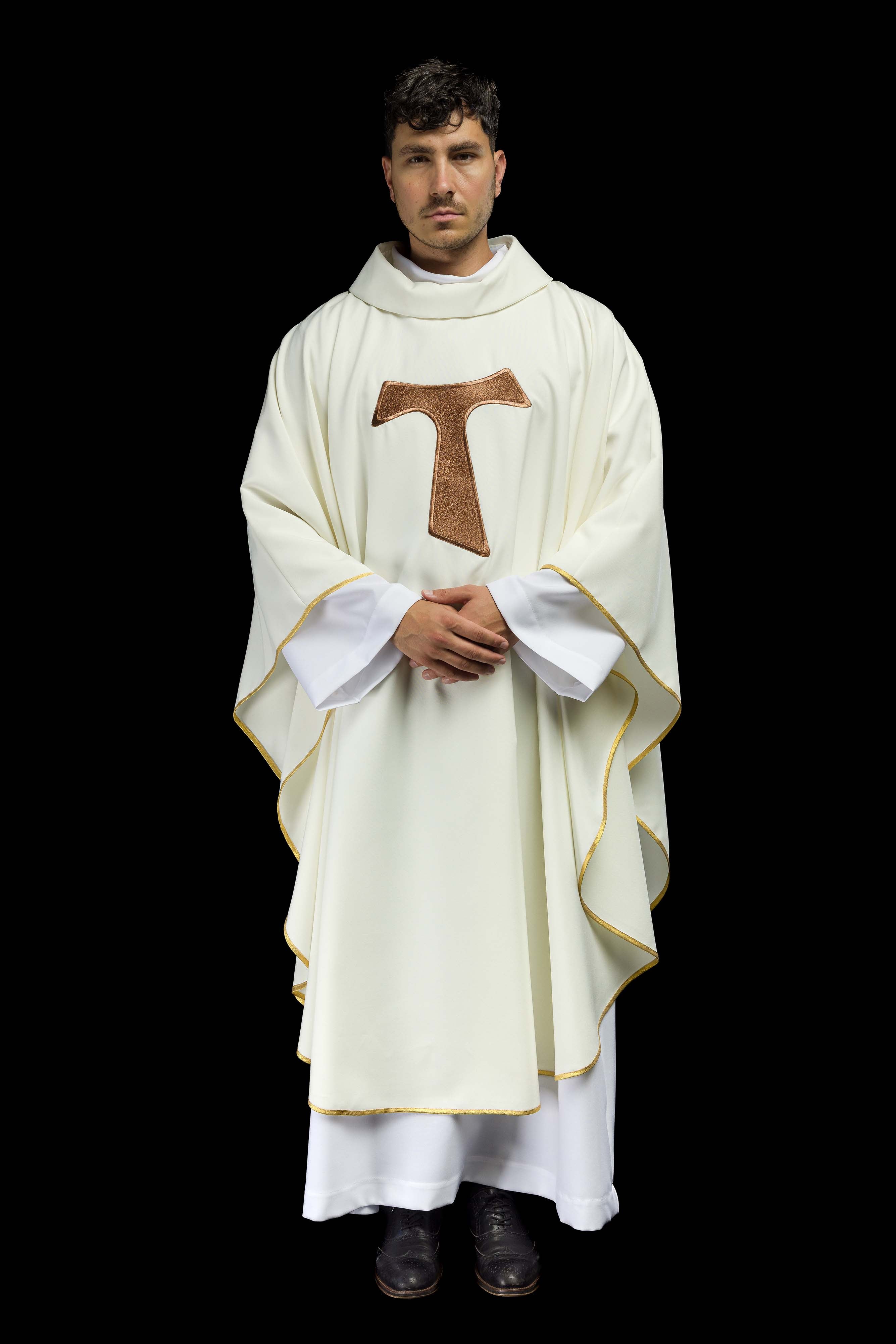 Casula liturgica con croce francescana