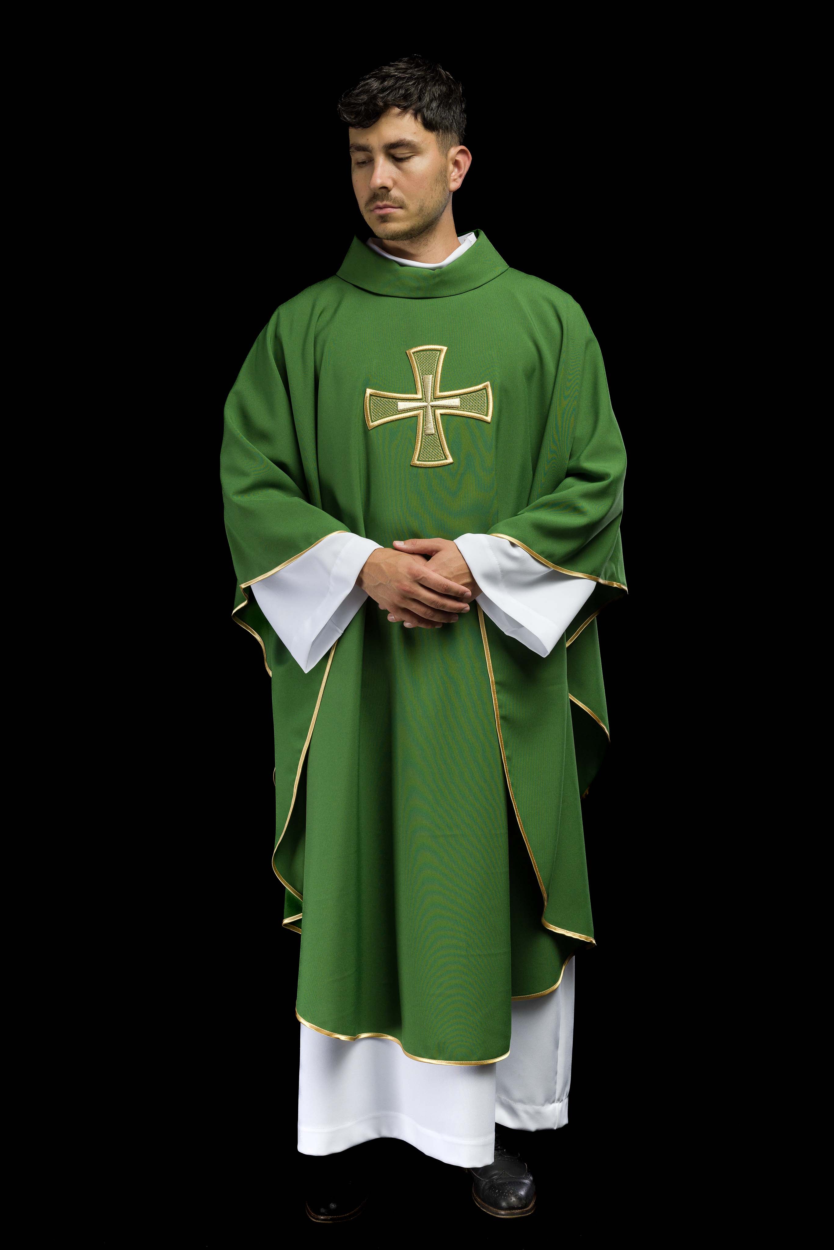 Casula ricamata Verde con Motivo della Croce