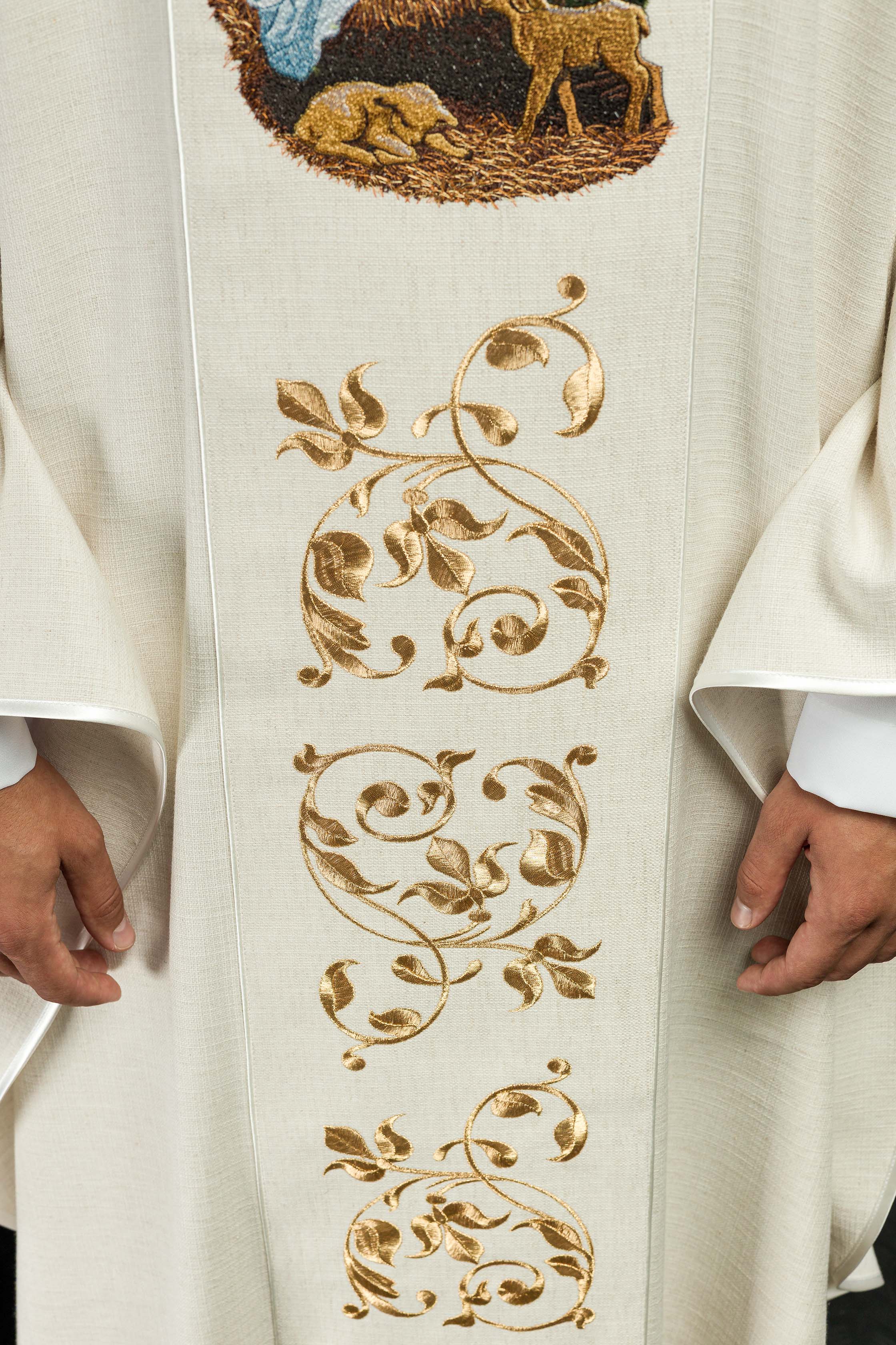 Casula ricamata con immagine della Sacra Famiglia tessuto naturale