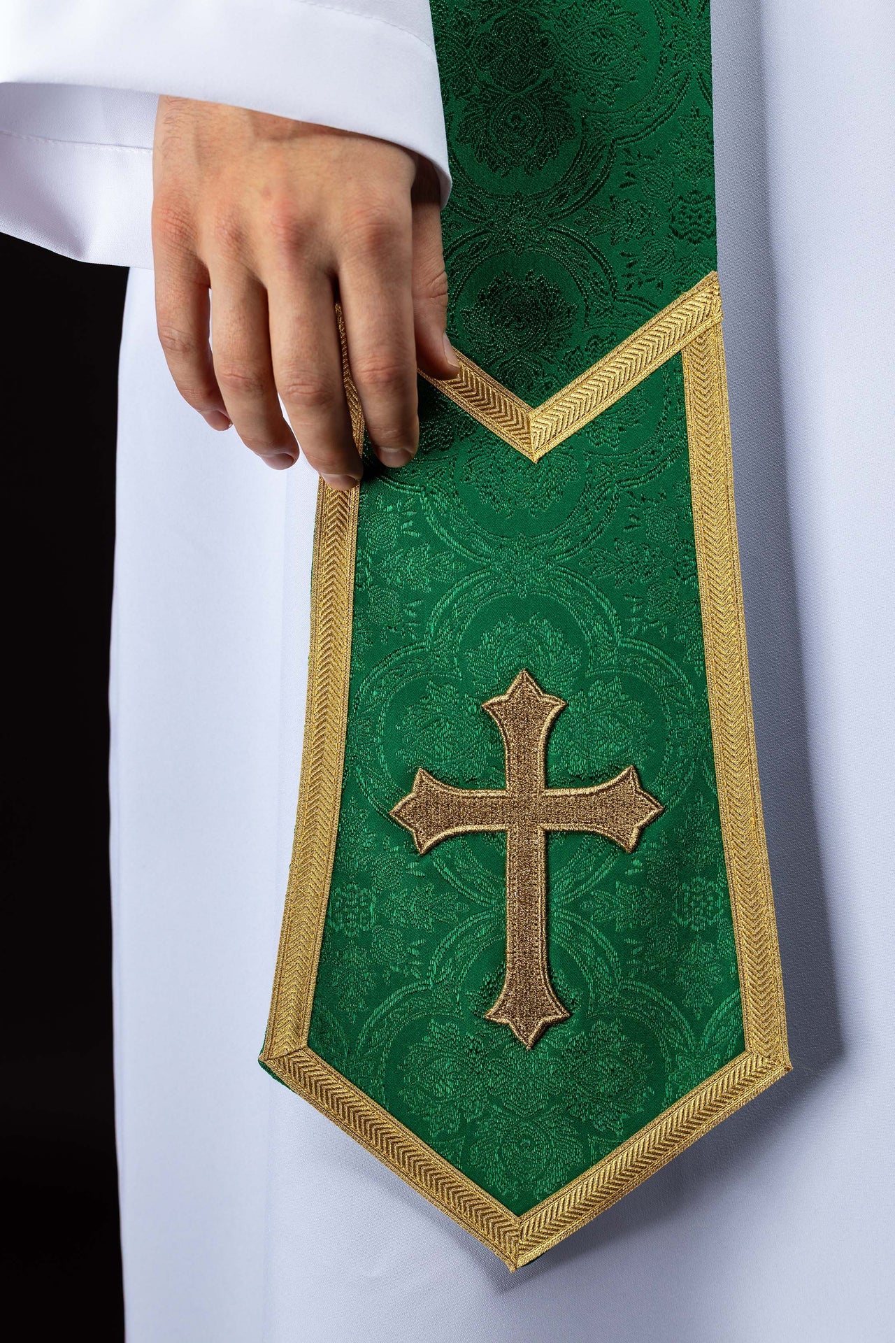 Stola ricamata con motivo a Croce in tessuto jacquard verde