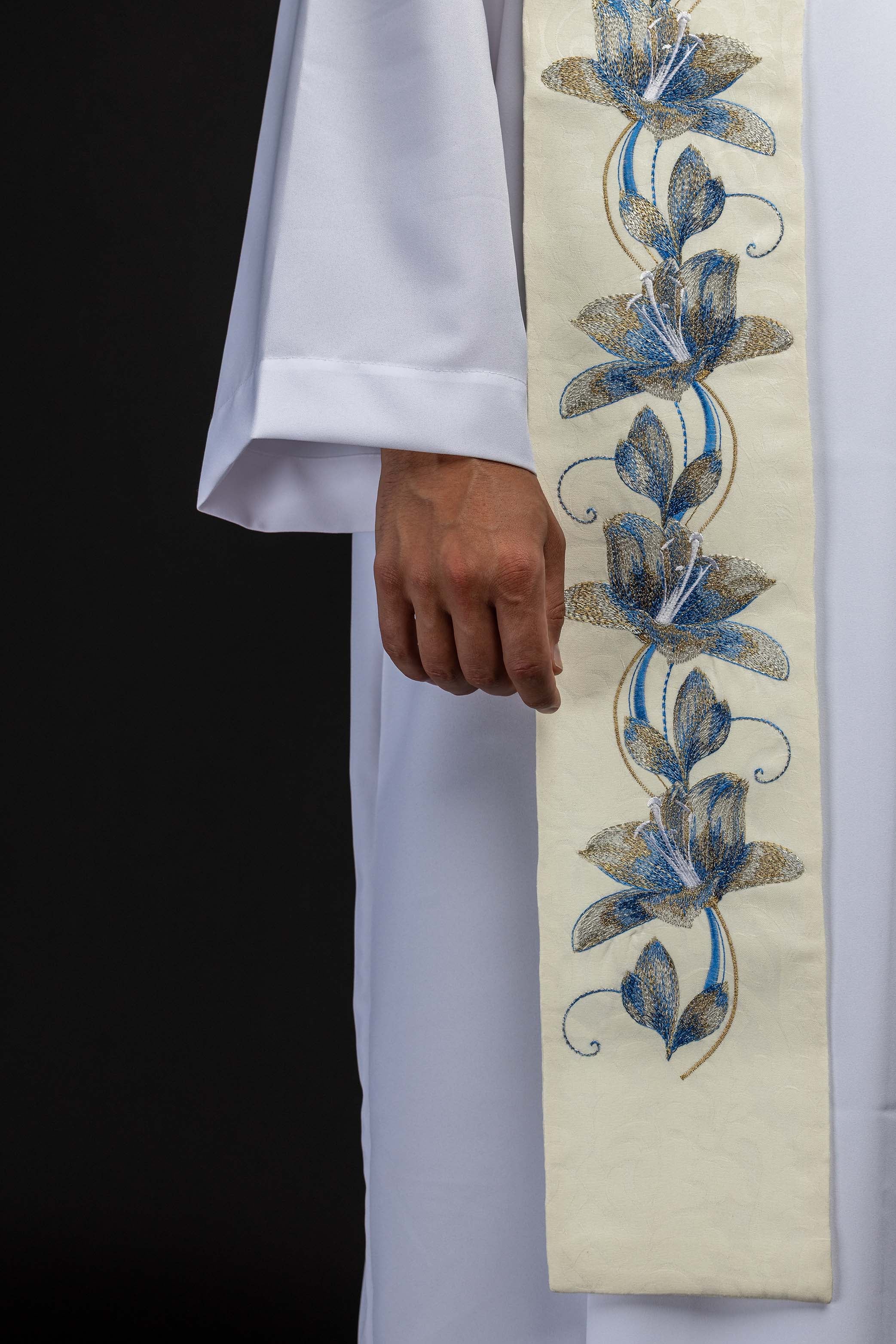 Stola ricamata con l’immagine di Nostra Signora di Medjugorje