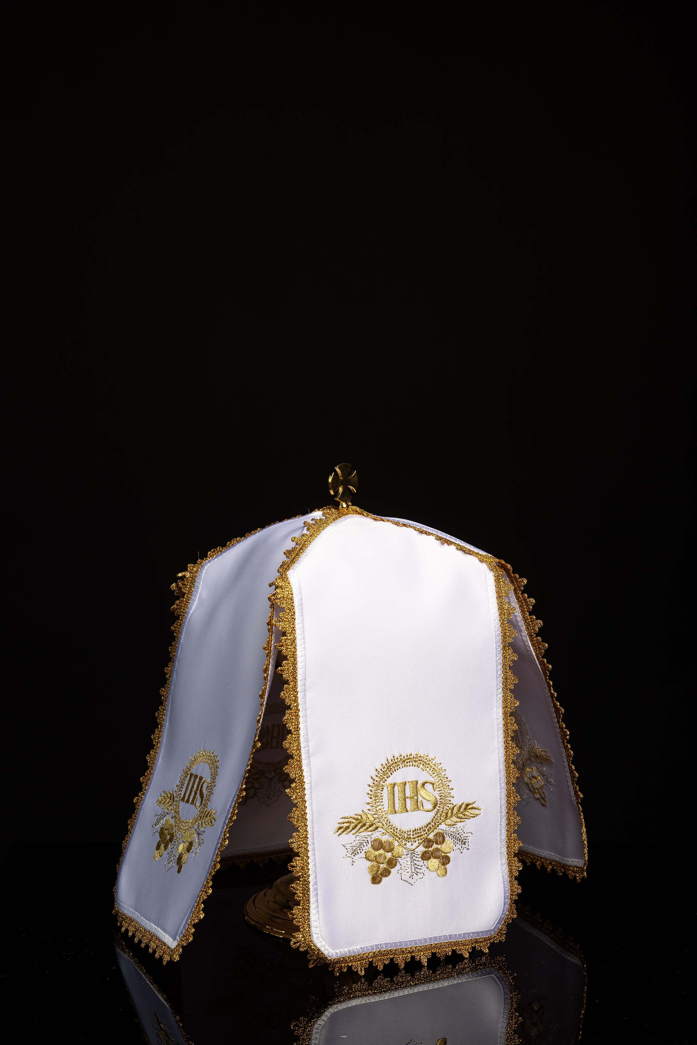 Velo per pisside con motivo IHS ricamato in oro