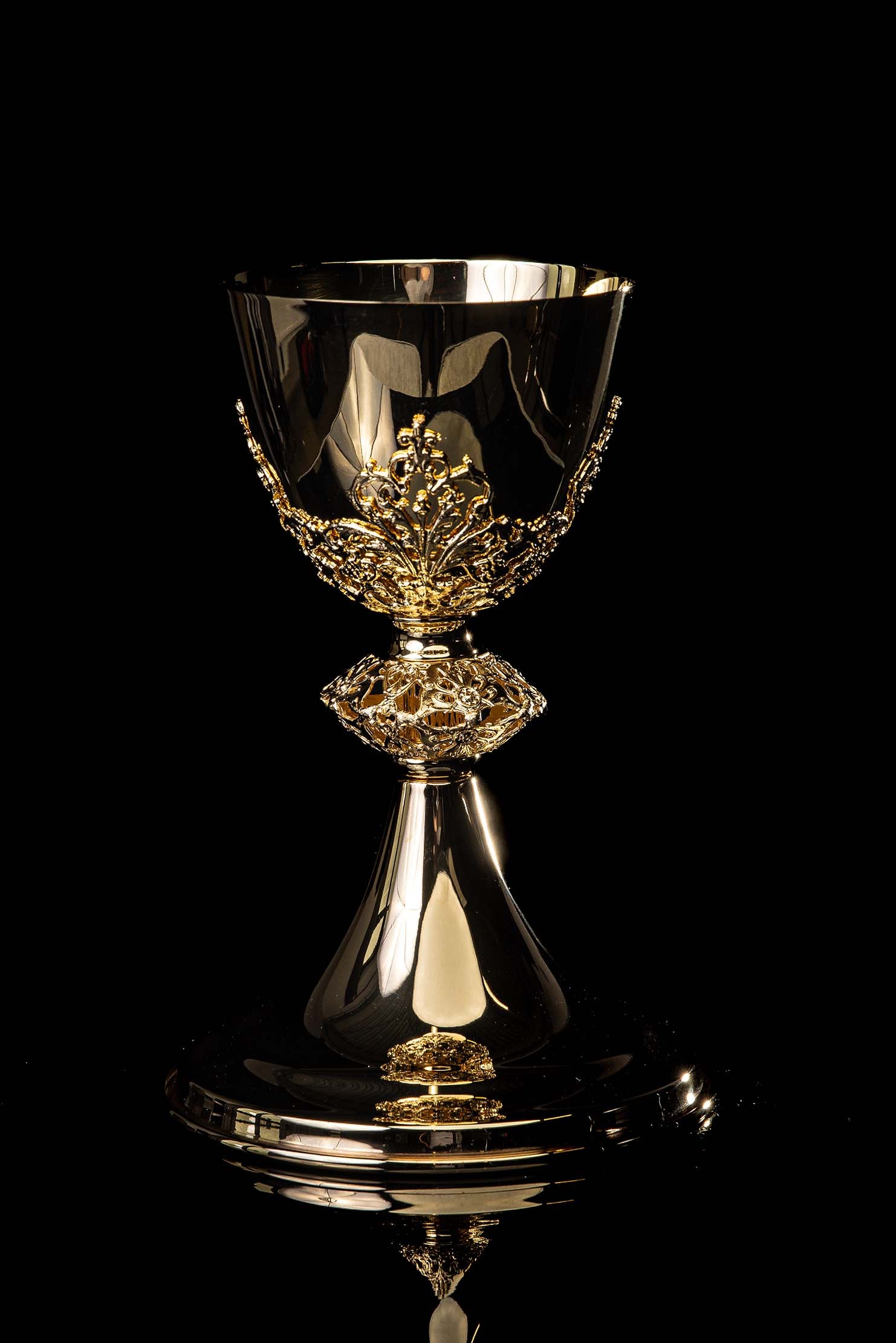 Calice liturgico in ottone dorato realizzato a mano