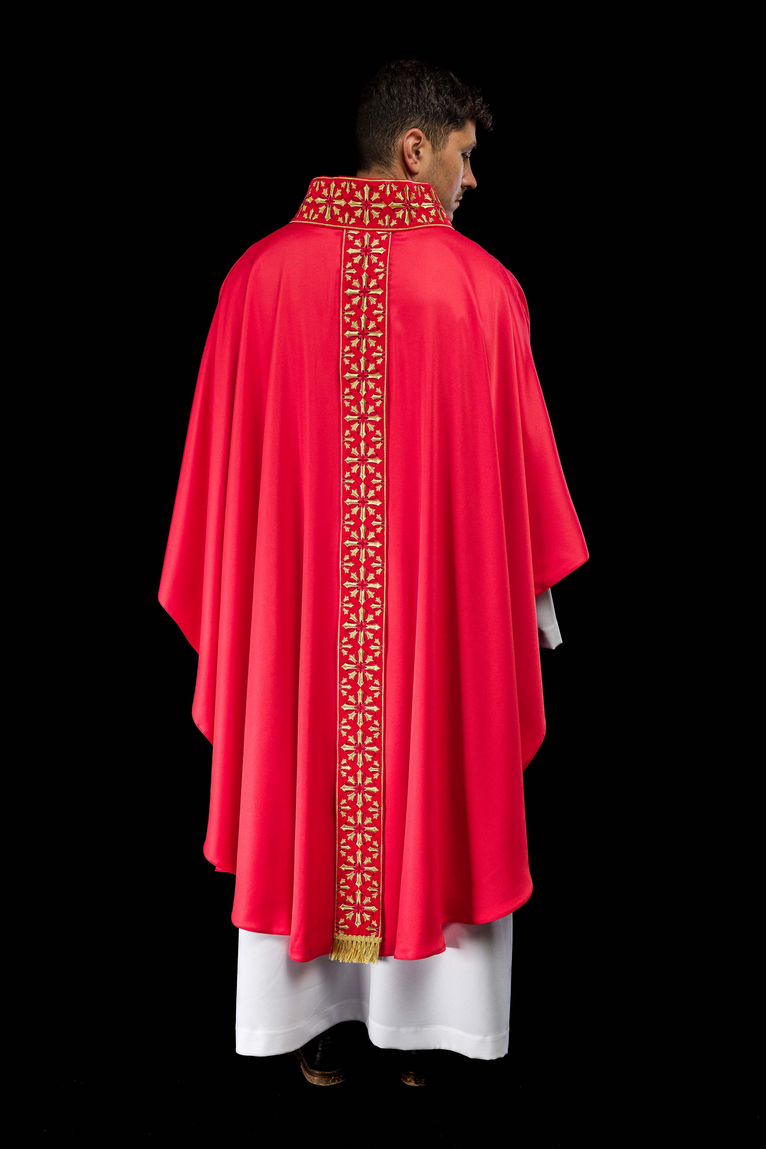 Casula con ricamo lucido in colore rosso