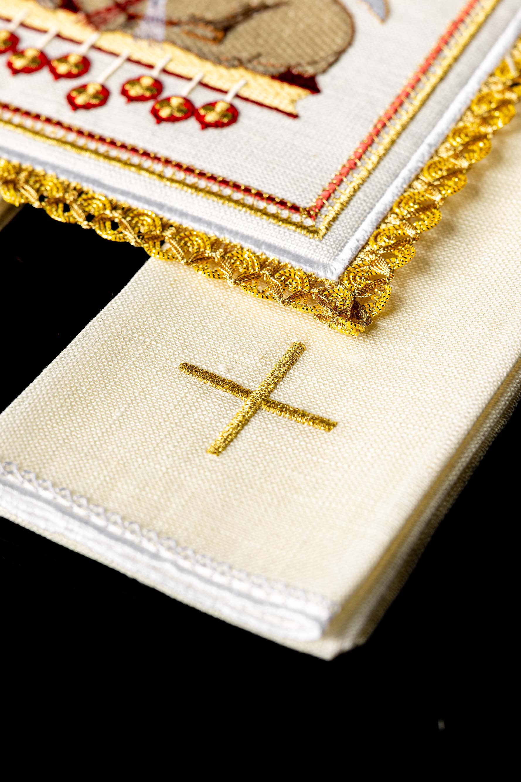 Servizio da Messa in lino con motivo Agnello