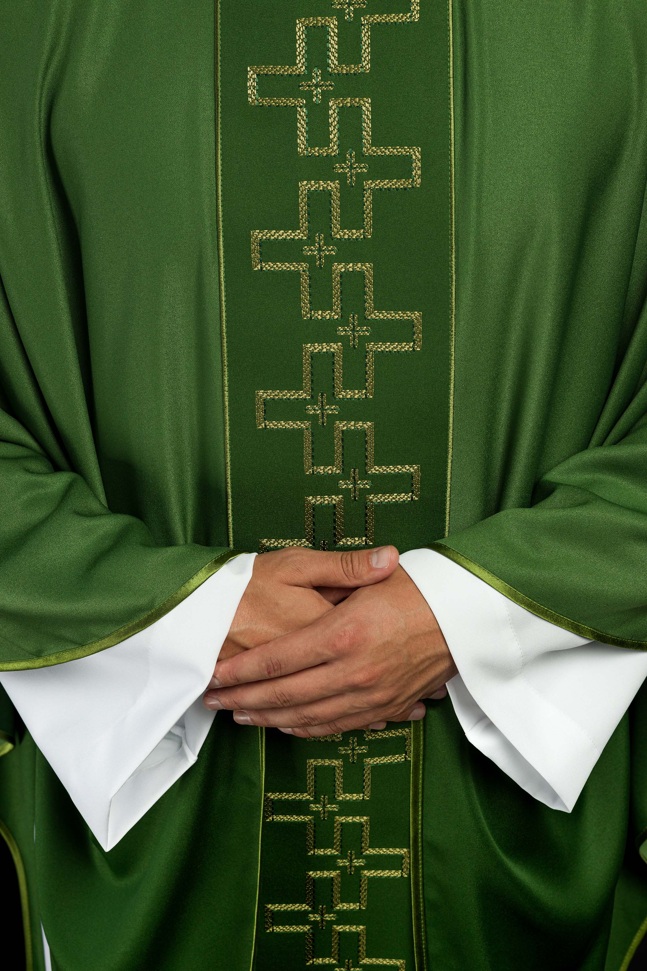 Casula con cintura riccamente ricamata con ricamo a croce in verde