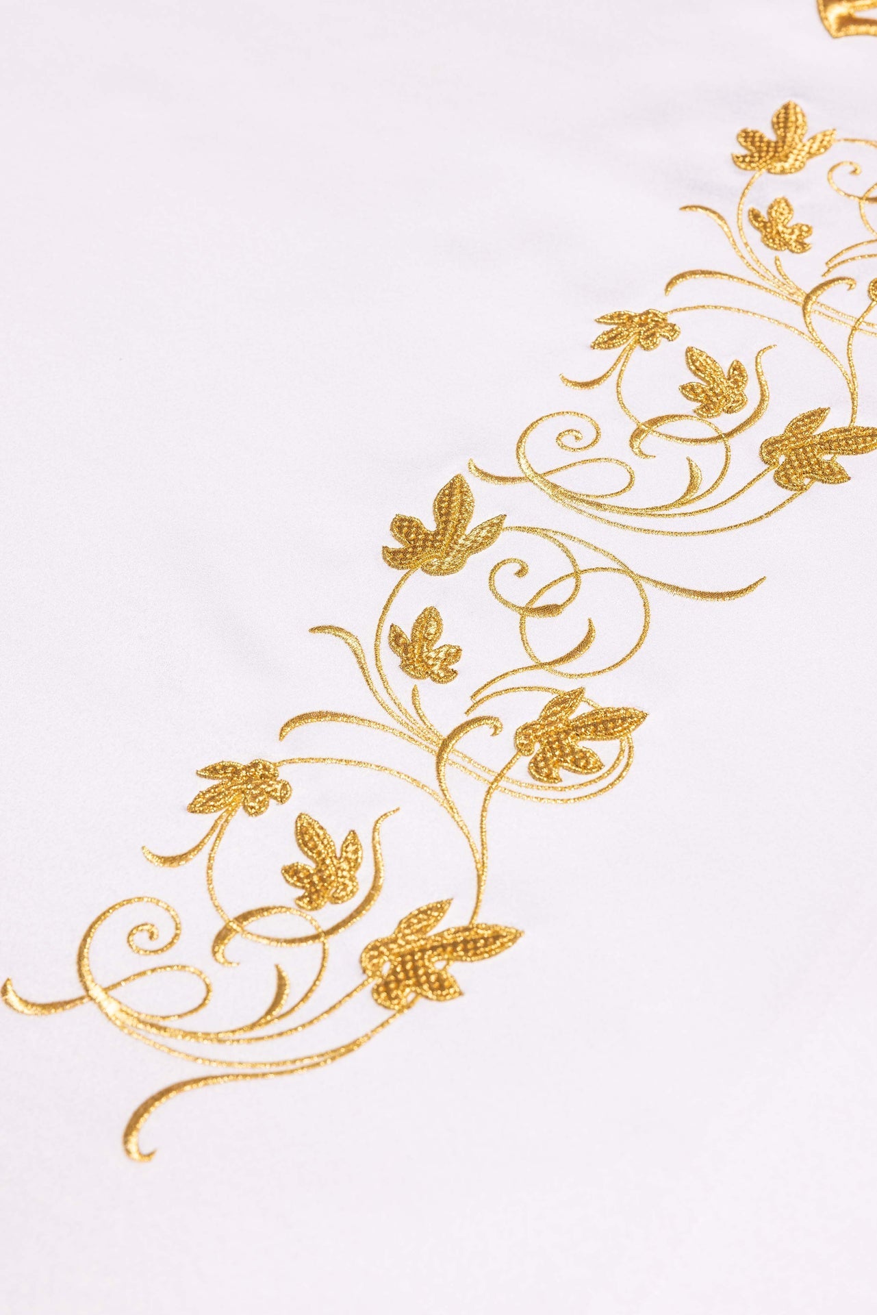 Tovaglia d’altare con simbolo IHS ricamato