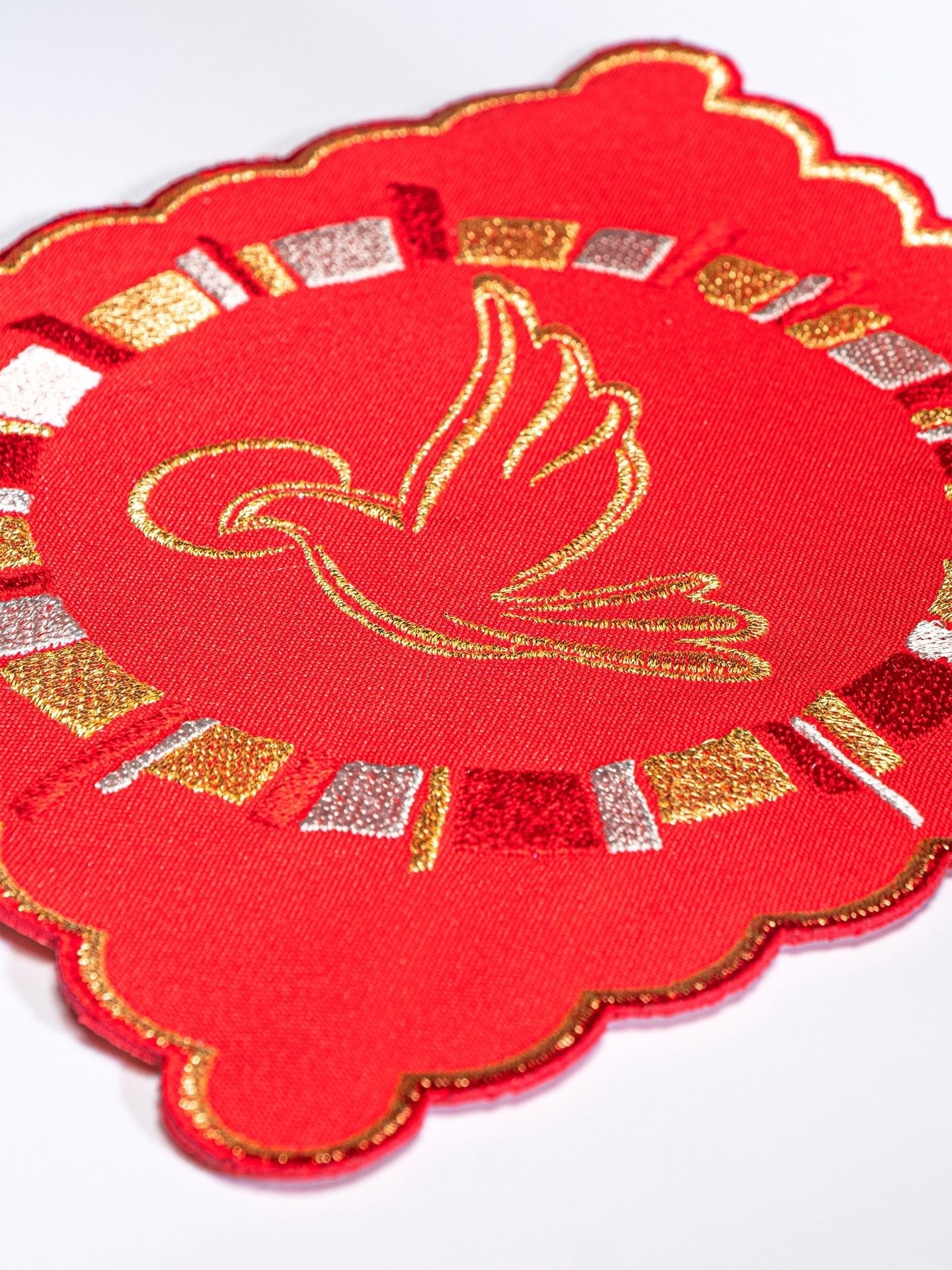 Biancheria calice rossa con ricamo Spirito Santo KK/141 - PERILPRETE.IT