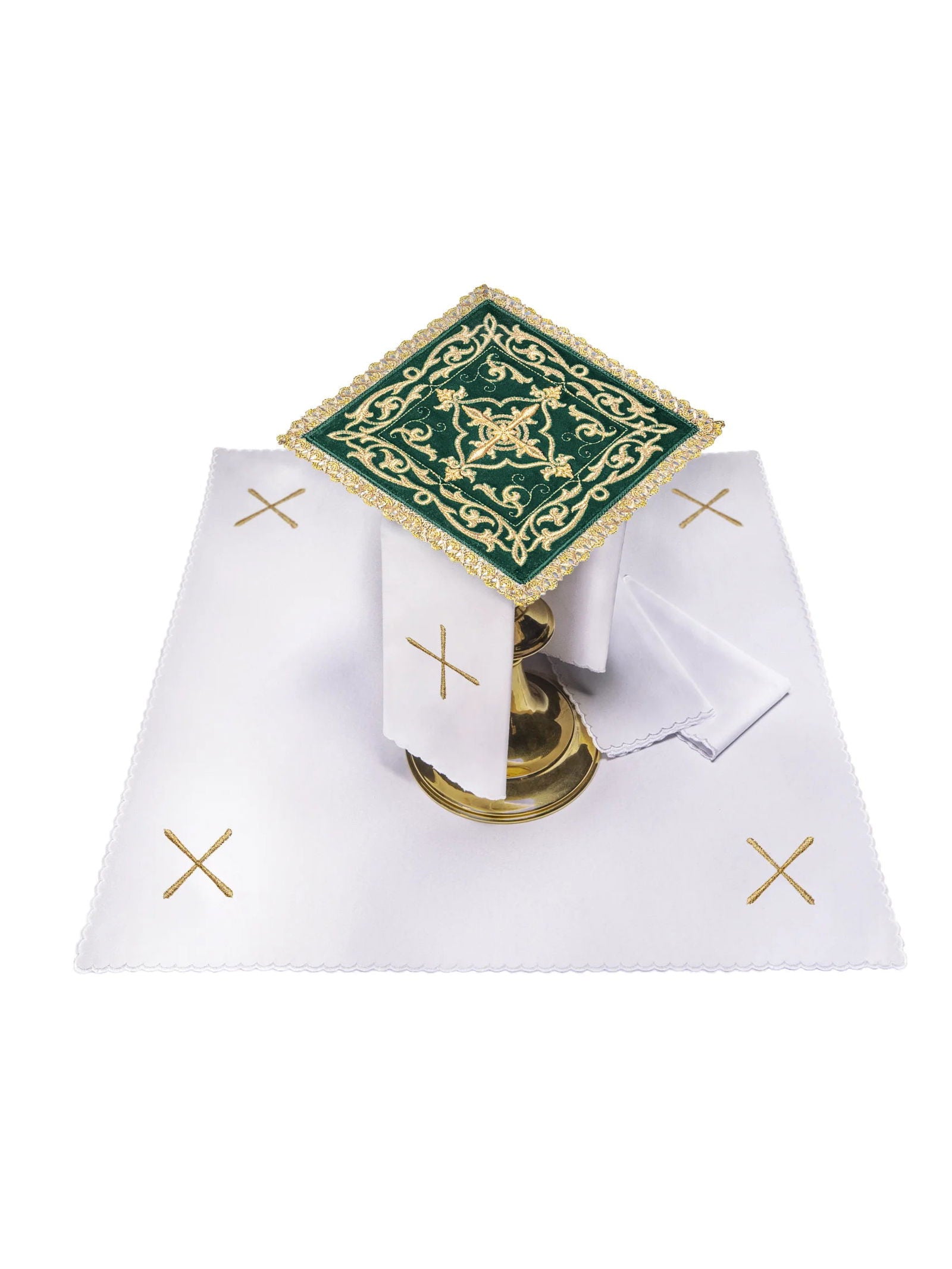 Servizio da messa in velluto riccamente ricamato e decorato verde