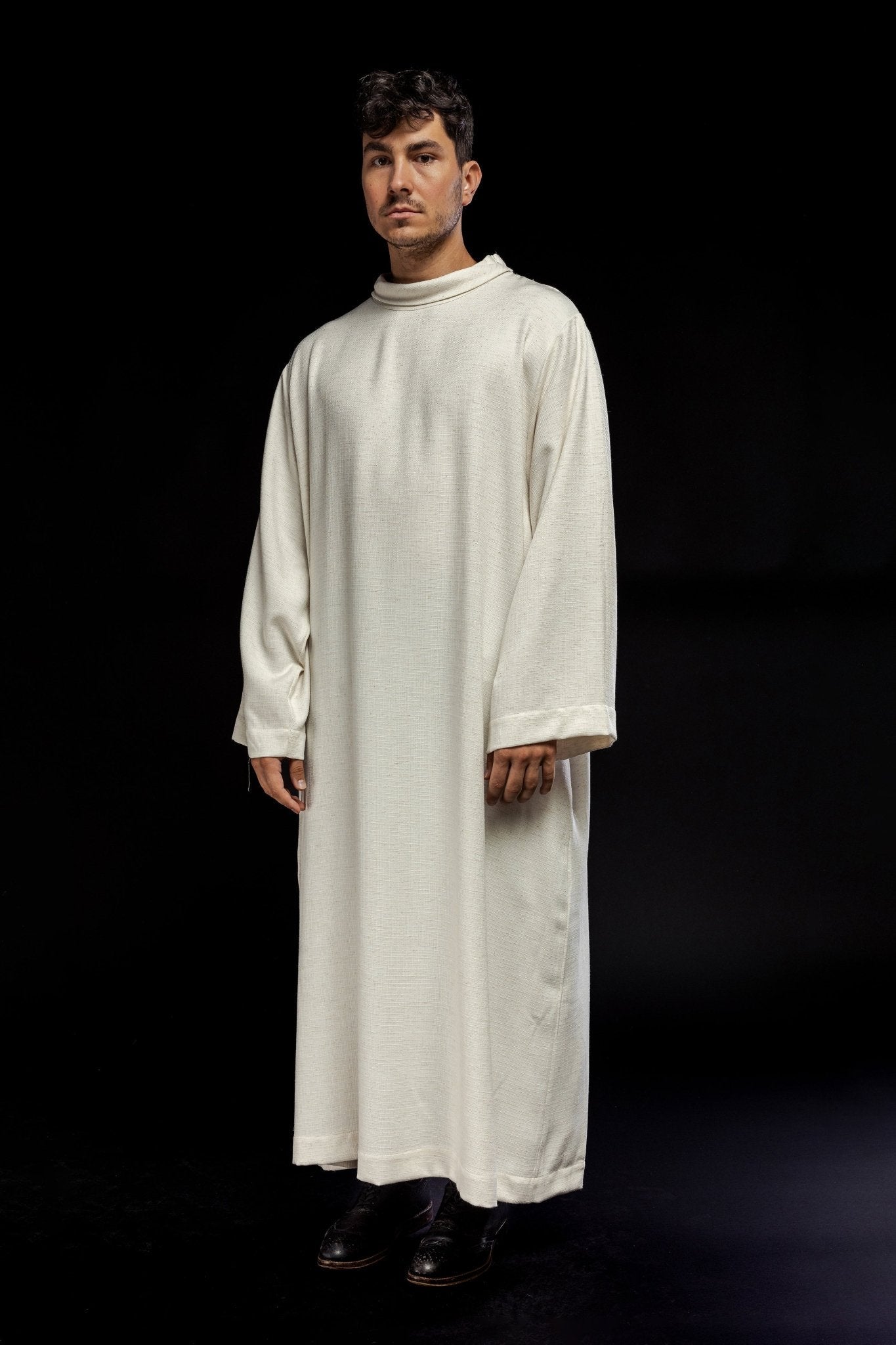 Camice da sacerdote in lino realizzato in tessuto naturale KAB/031/05/49 NATURAL 135cm/164cm - PERILPRETE.IT