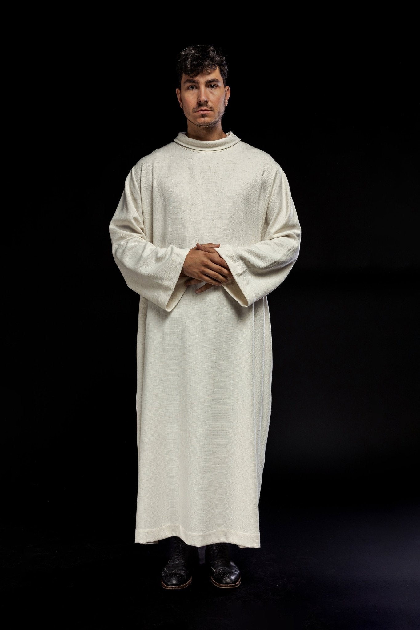 Camice da sacerdote in lino realizzato in tessuto naturale KAB/031/05/49 NATURAL 135cm/164cm - PERILPRETE.IT