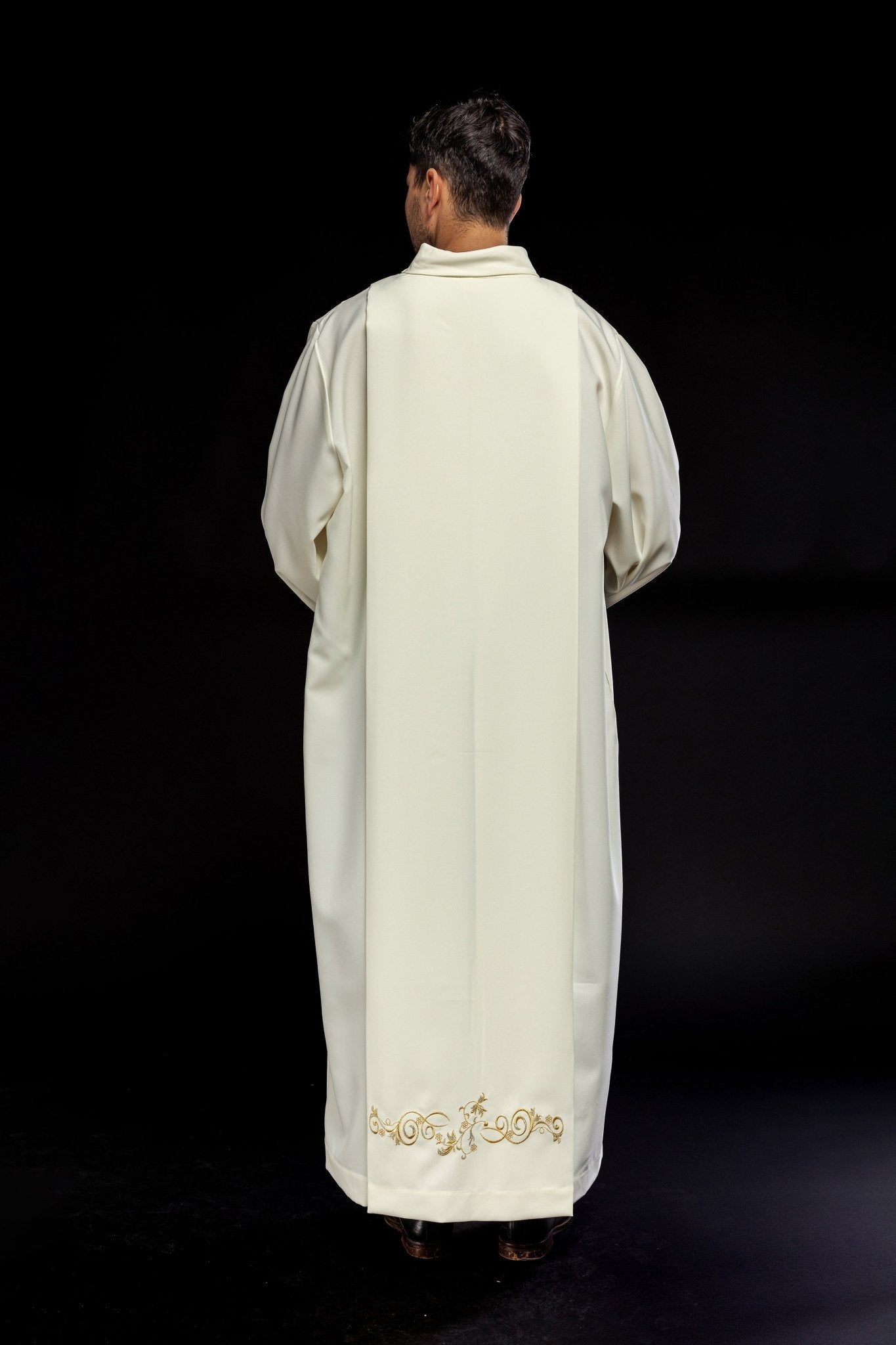 Camice Sacerdotale con collo alto Ecru ricamo decorativo KAB/003/05/12 135cm/164cm - PERILPRETE.IT