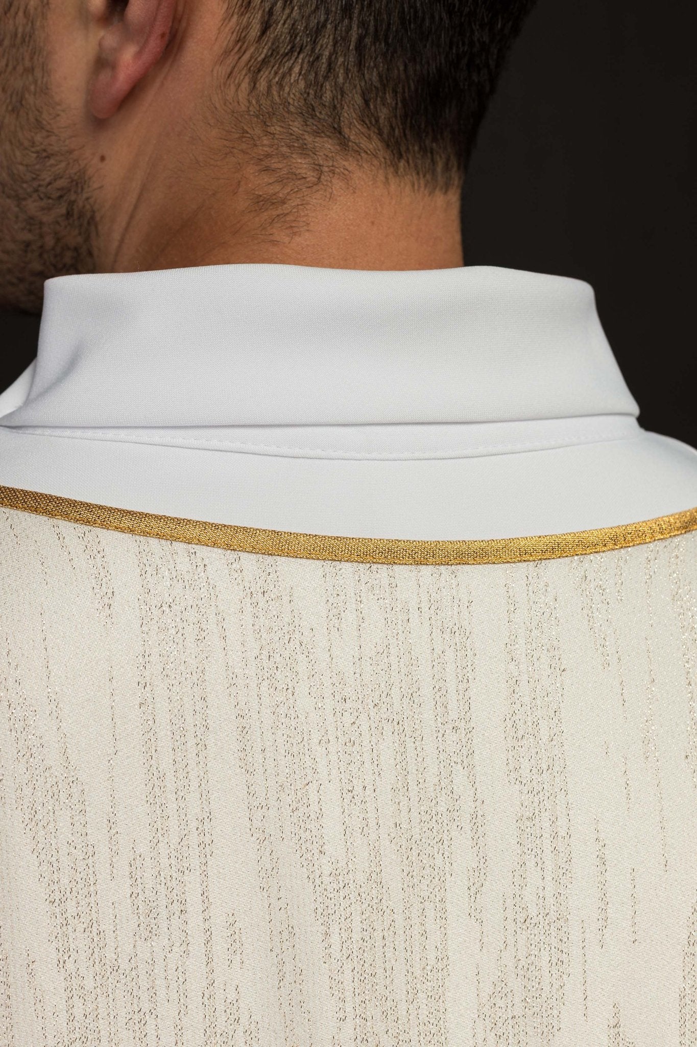 Casula bianca con ricamo dei 4 Evangelisti su tessuto decorativo KOA/005/05/99 - PERILPRETE.IT