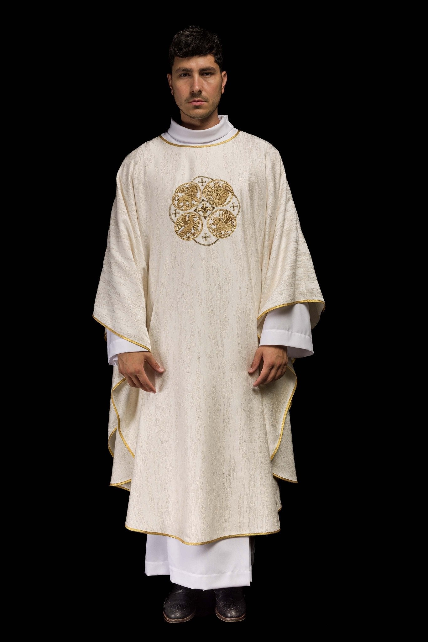 Casula bianca con ricamo dei 4 Evangelisti su tessuto decorativo KOA/005/05/99 - PERILPRETE.IT