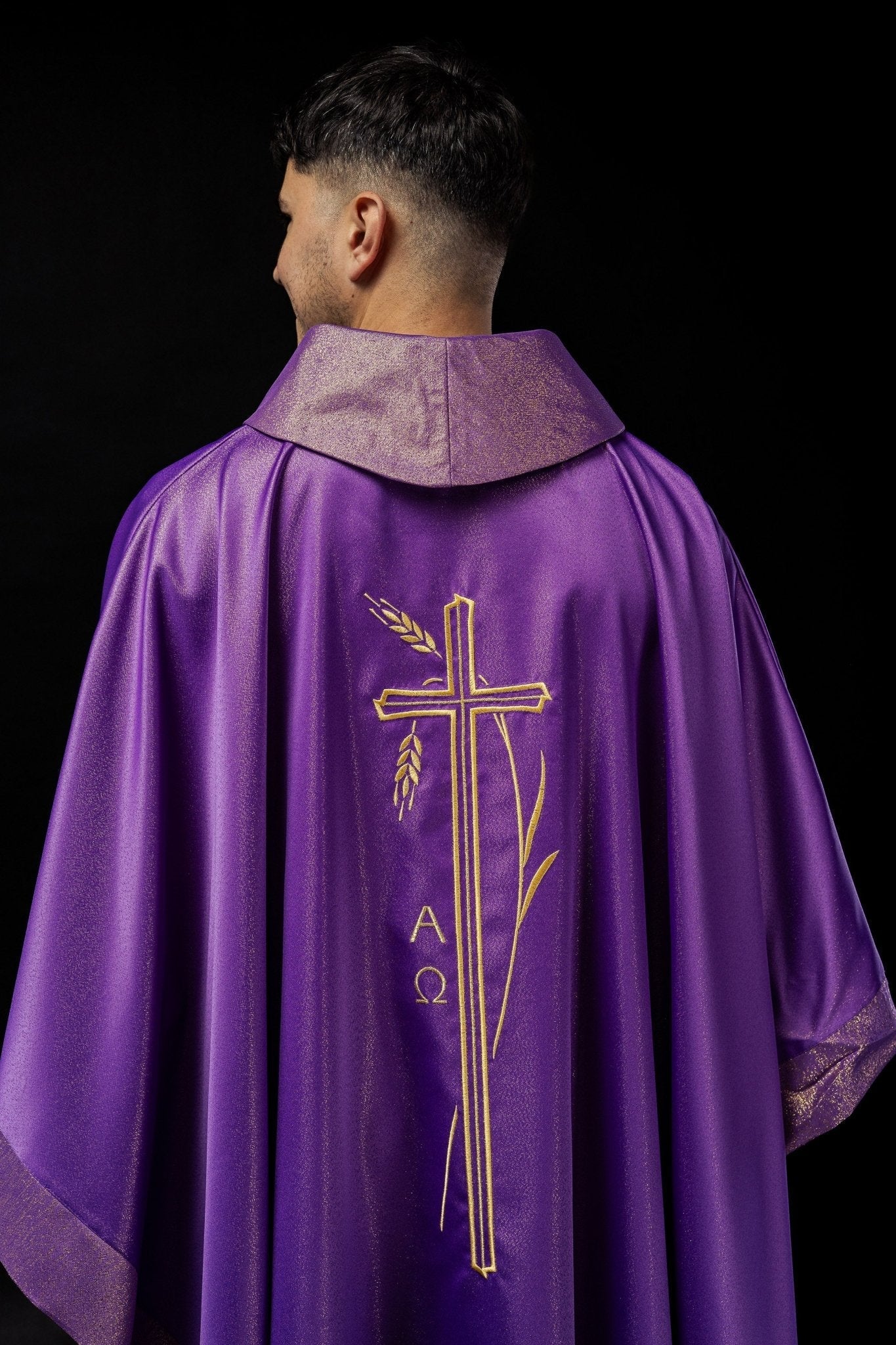 Casula con motivo a croce e spiga di colore viola S - 7052 - 03 - 54 - PERILPRETE.IT