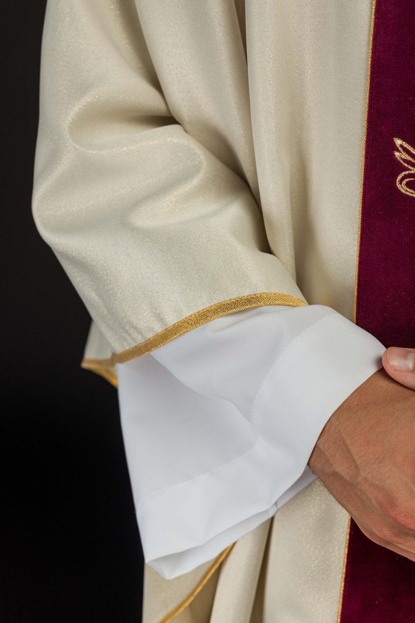 Casula da sposa color écru con fascia in velluto rosso KOR/283/05/54/PA ECRU - PERILPRETE.IT
