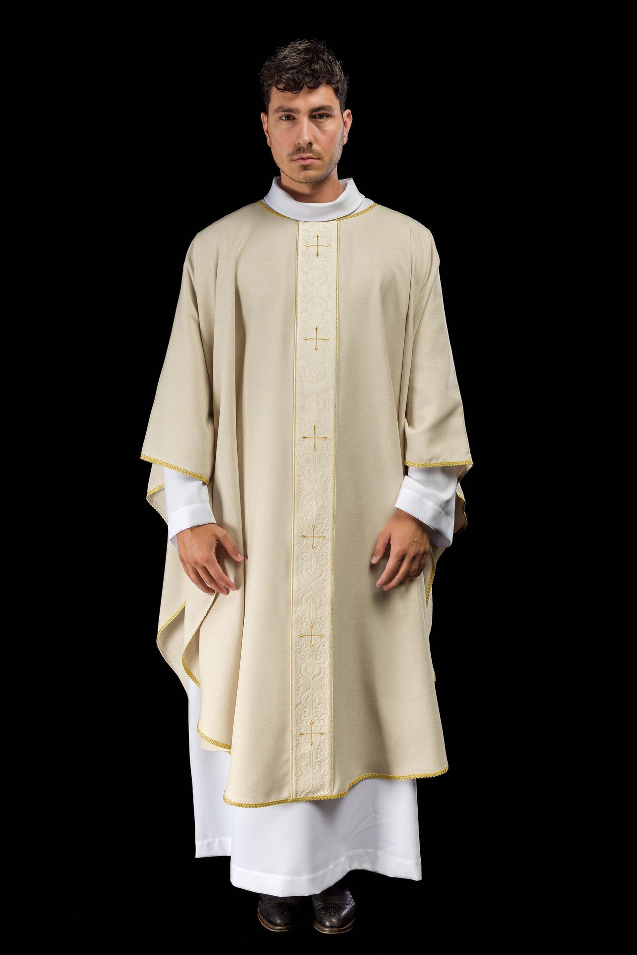 Casula di colore écru con fascia ricamata a croci LE/7074/05 - PERILPRETE.IT