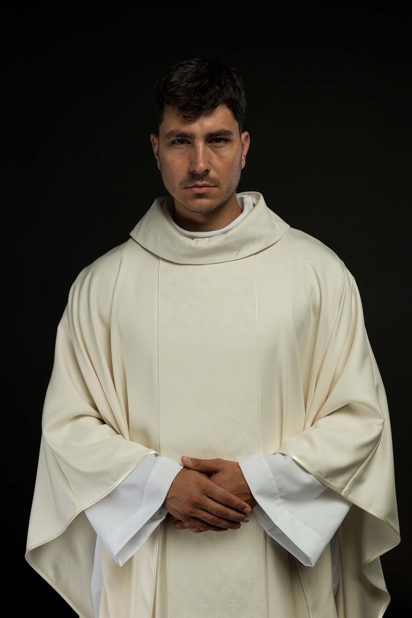 Casula écru con banda jacquard decorata con croci KOR/402/05/53 - PERILPRETE.IT