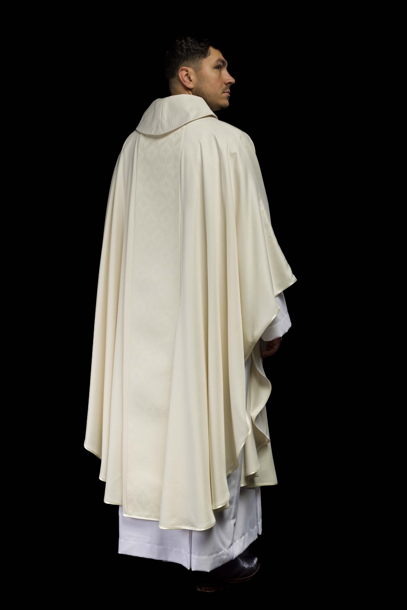 Casula écru con banda jacquard decorata con croci KOR/402/05/53 - PERILPRETE.IT