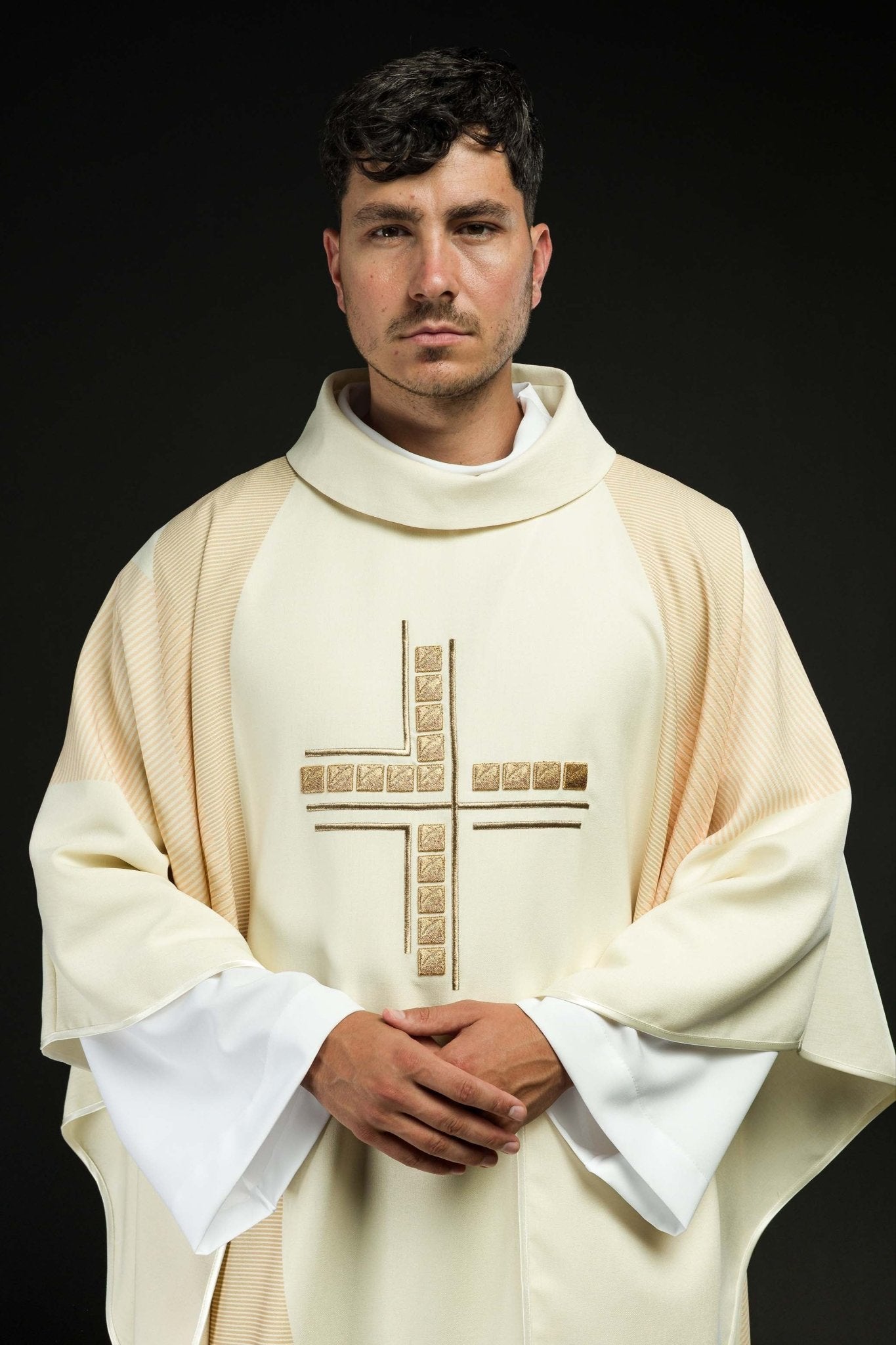 Casula Écru con Croce ricamata HA7036-05 ECRU - PERILPRETE.IT