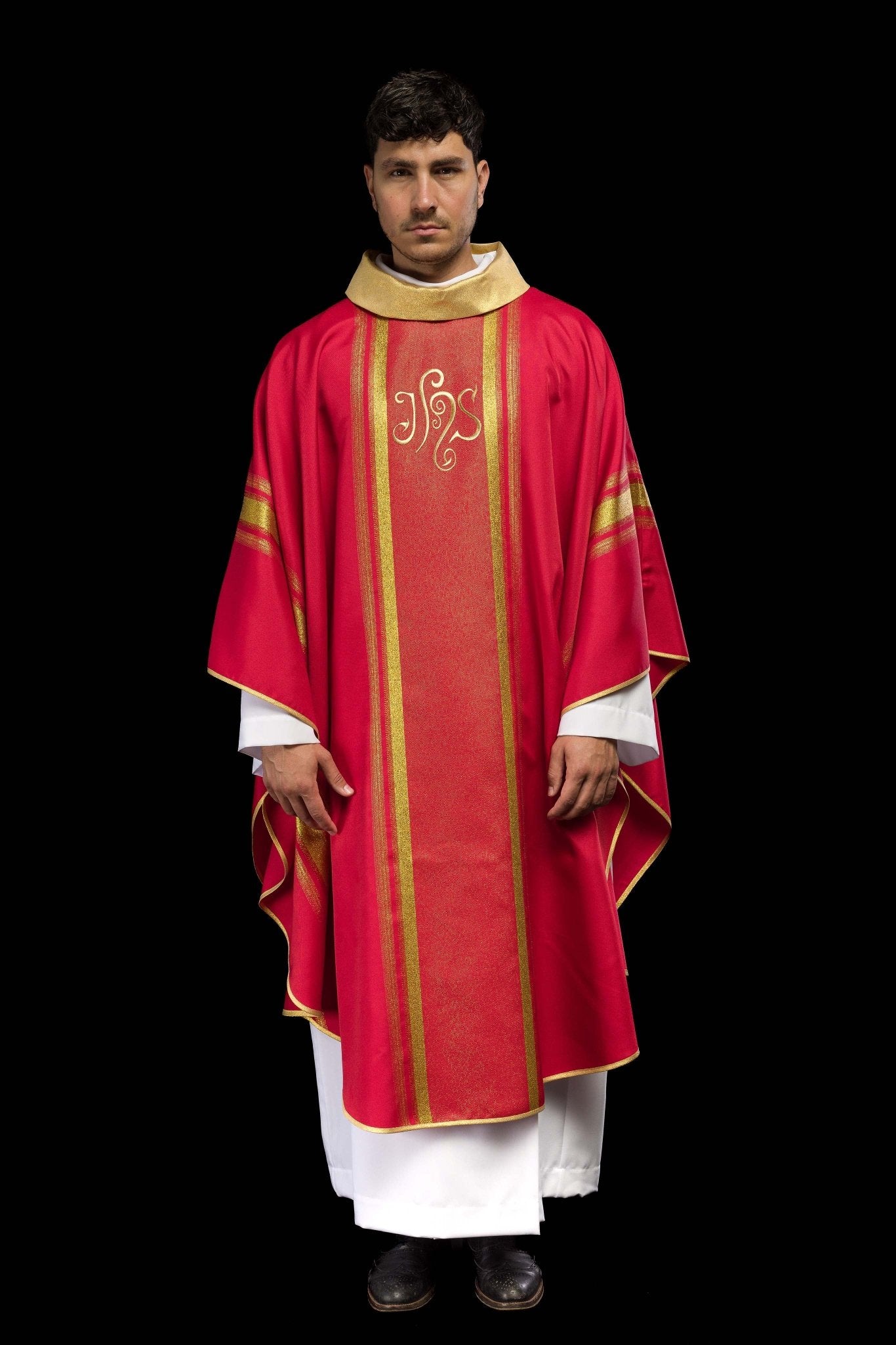 Casula liturgica Rossa decorata con ricamo IHS KOR/183/02/27 CZERWONY - PERILPRETE.IT