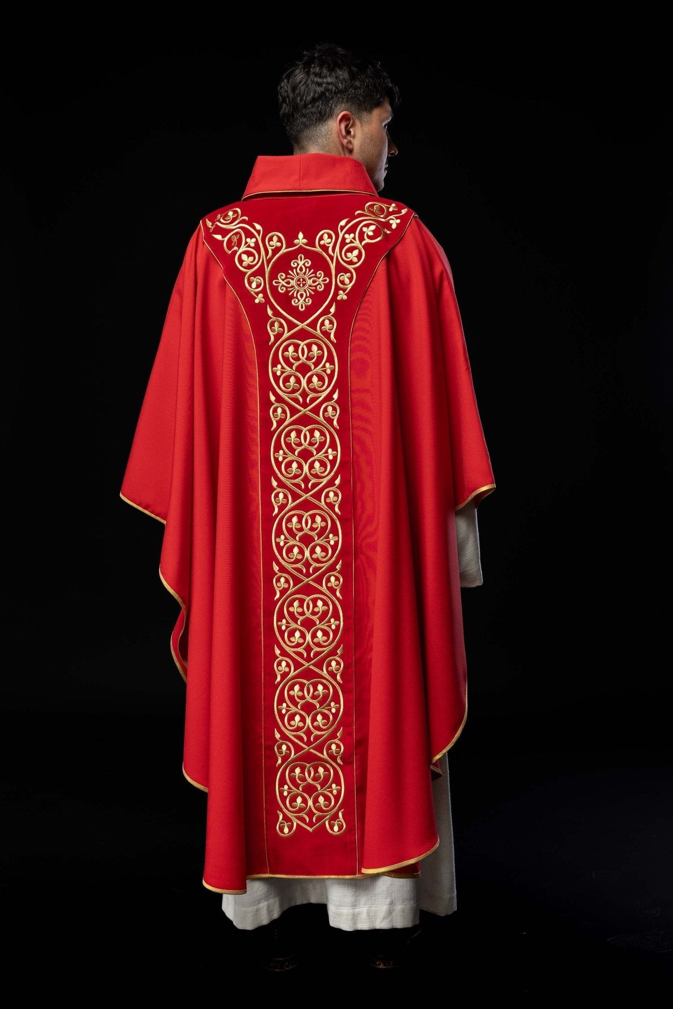 Casula liturgica Rossa decorata con stolone in velluto ricamato KOR/169/02 - PERILPRETE.IT