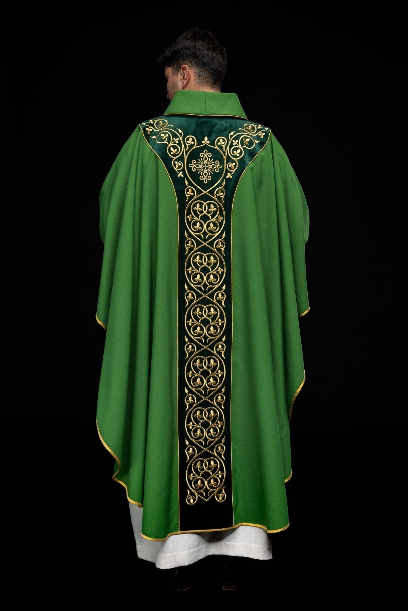 Casula liturgica Verde decorata con stolone in velluto ricamato KOR/169/01 - PERILPRETE.IT