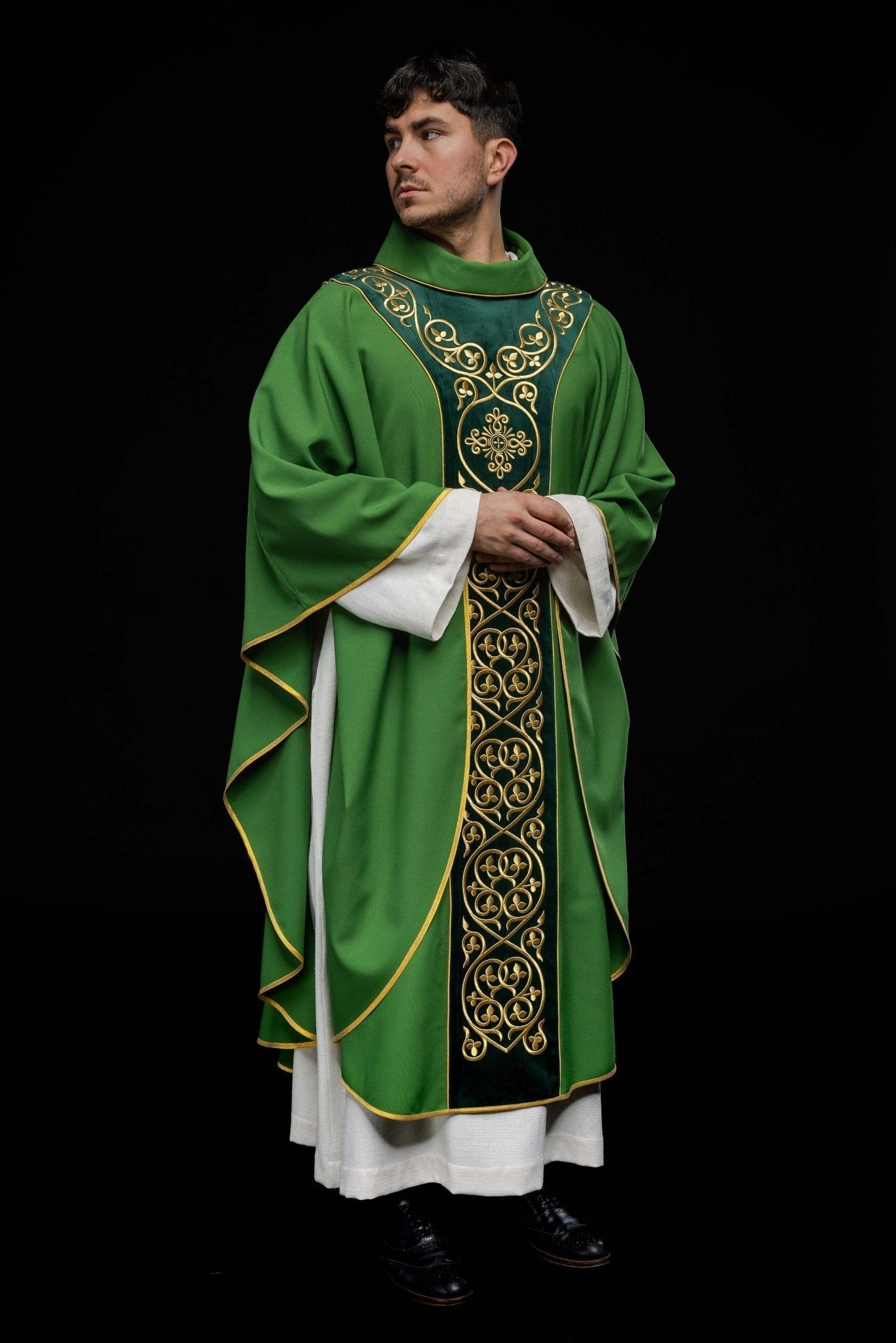 Casula liturgica Verde decorata con stolone in velluto ricamato KOR/169/01 - PERILPRETE.IT