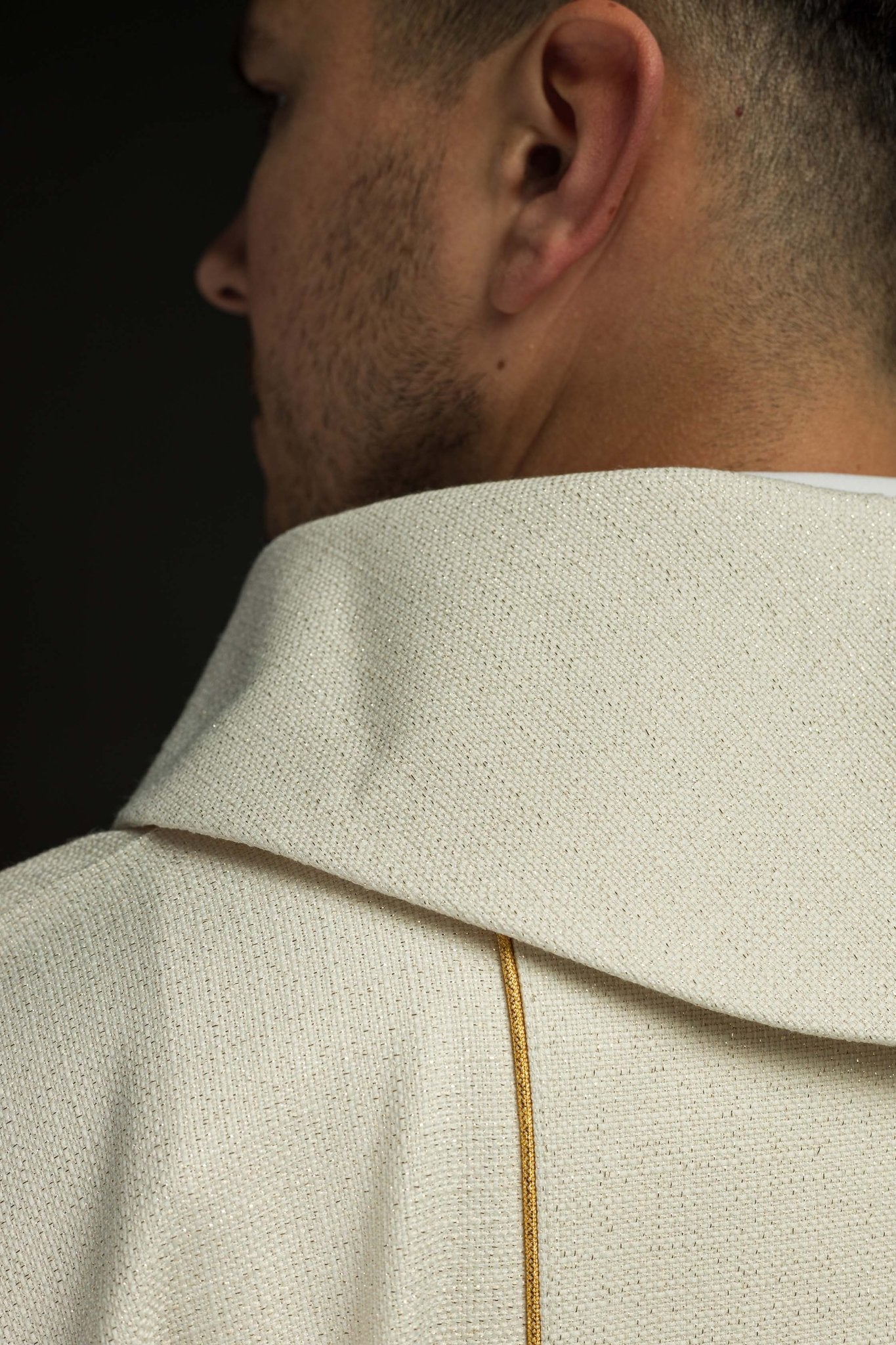 Casula natalizia ricamata con l'immagine della Sacra Famiglia KOR/292/05/71 - PERILPRETE.IT