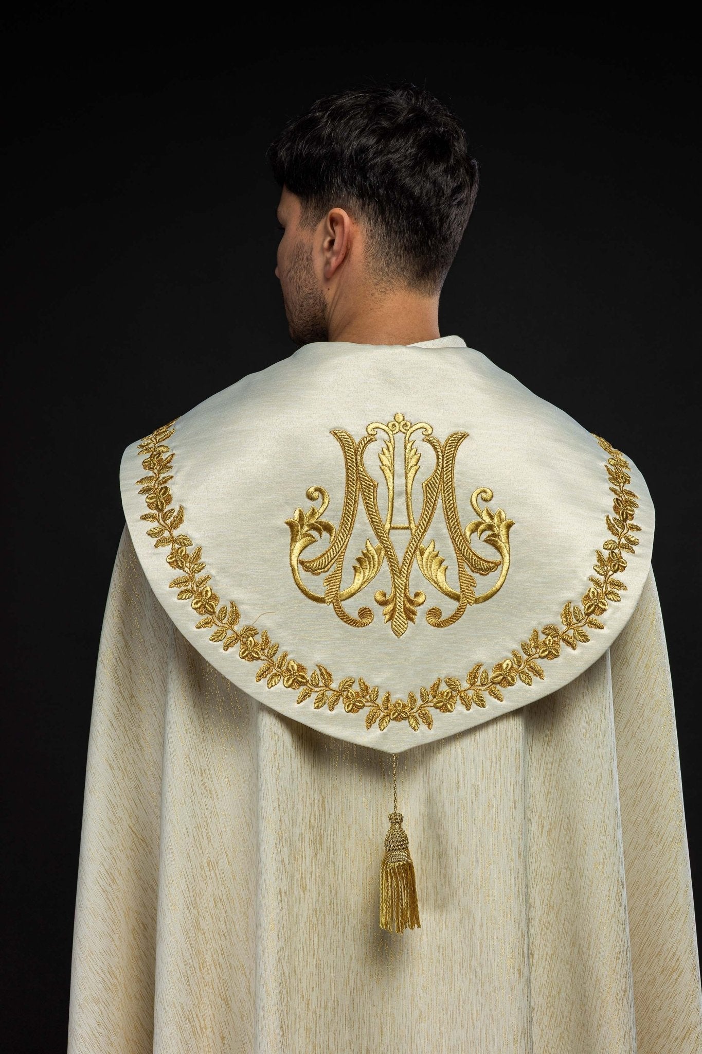 Casula ricamata mariana color ecru KKP/158/05/86 145cm - PERILPRETE.IT