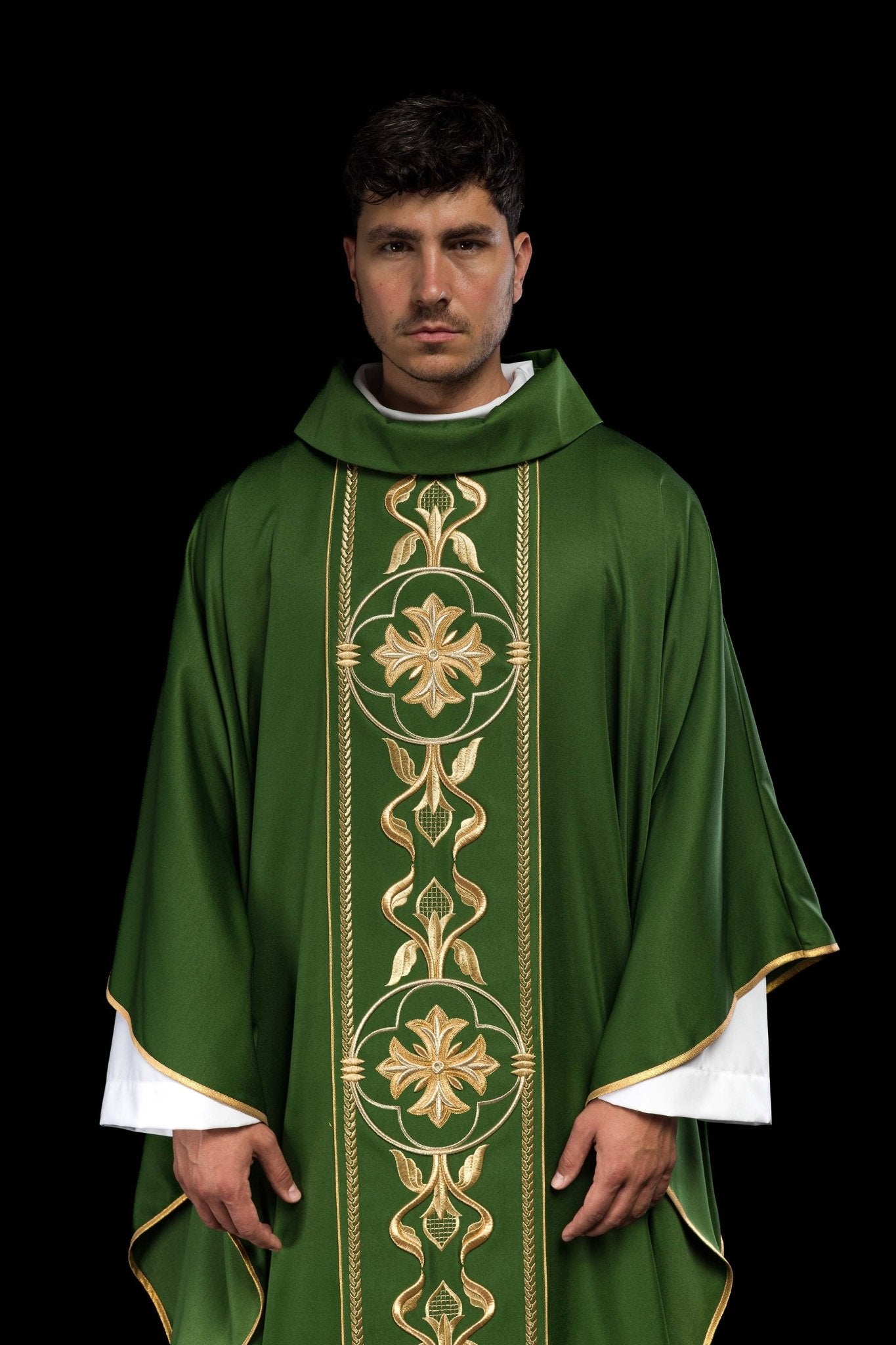 Casula ricamata Verde con Fascia Decorativa KOR/267/01/53 - PERILPRETE.IT